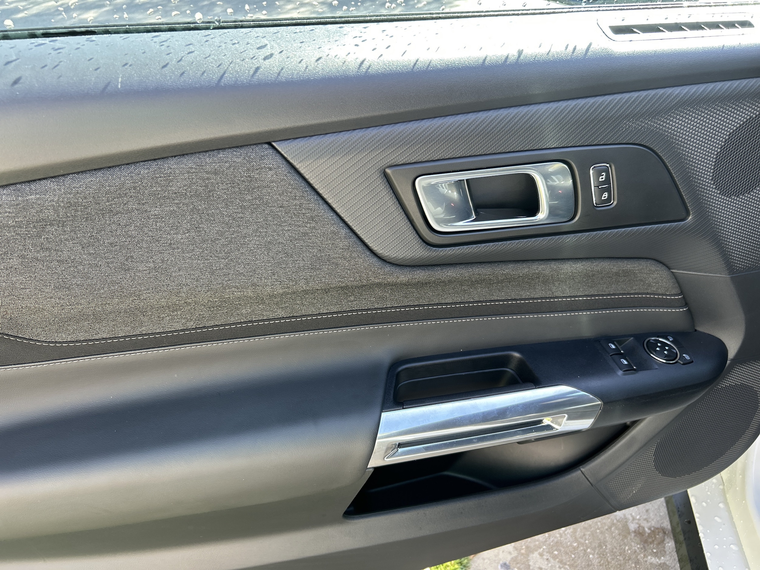 2026 Ford Mustang EcoBoost - Photo 21