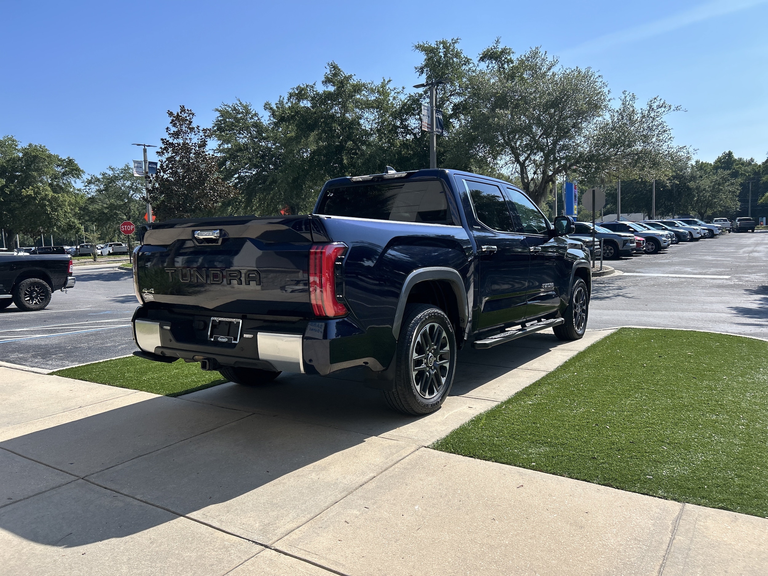 2024 Toyota Tundra Limited - Photo 7