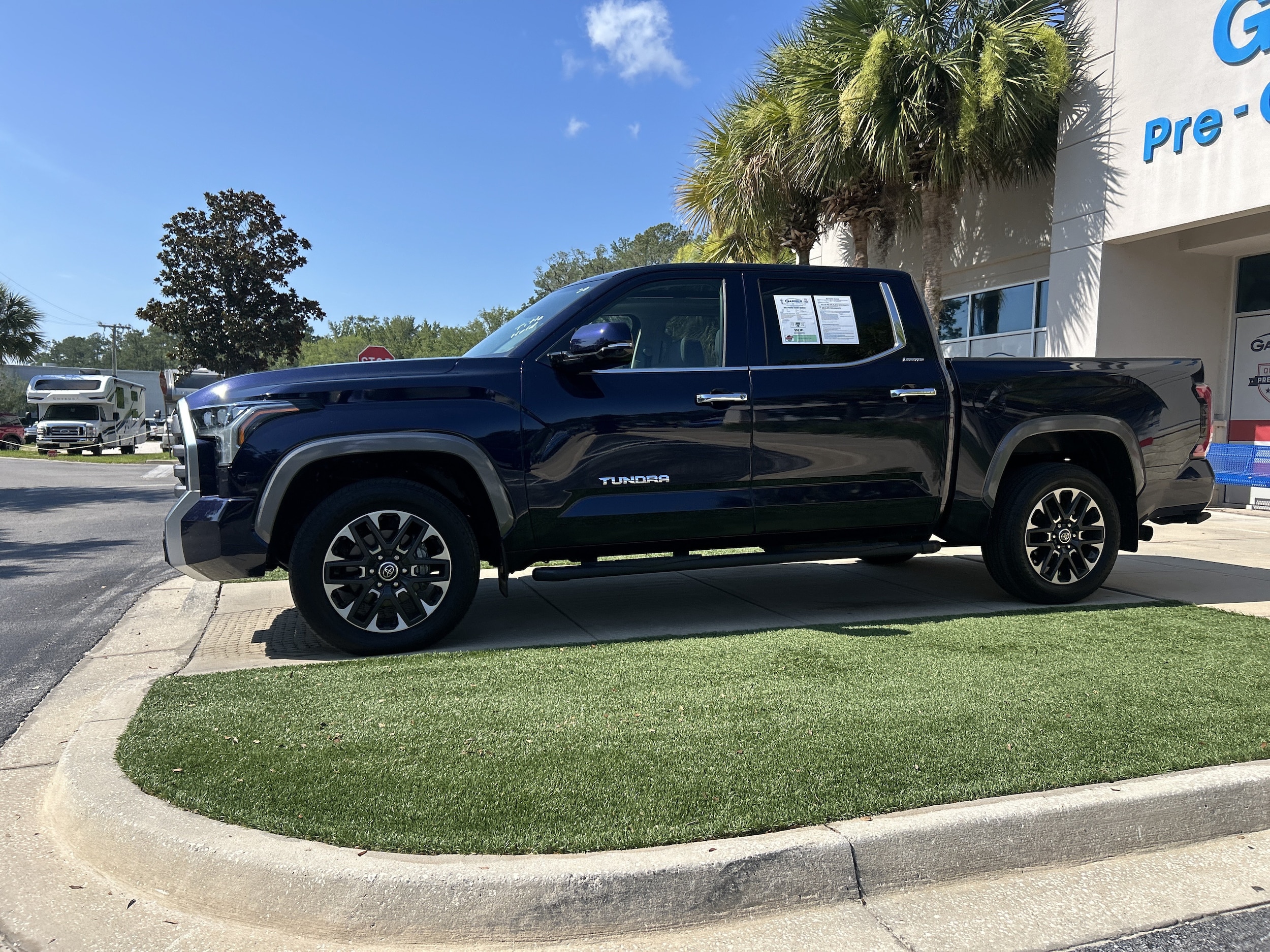 2024 Toyota Tundra Limited - Photo 12