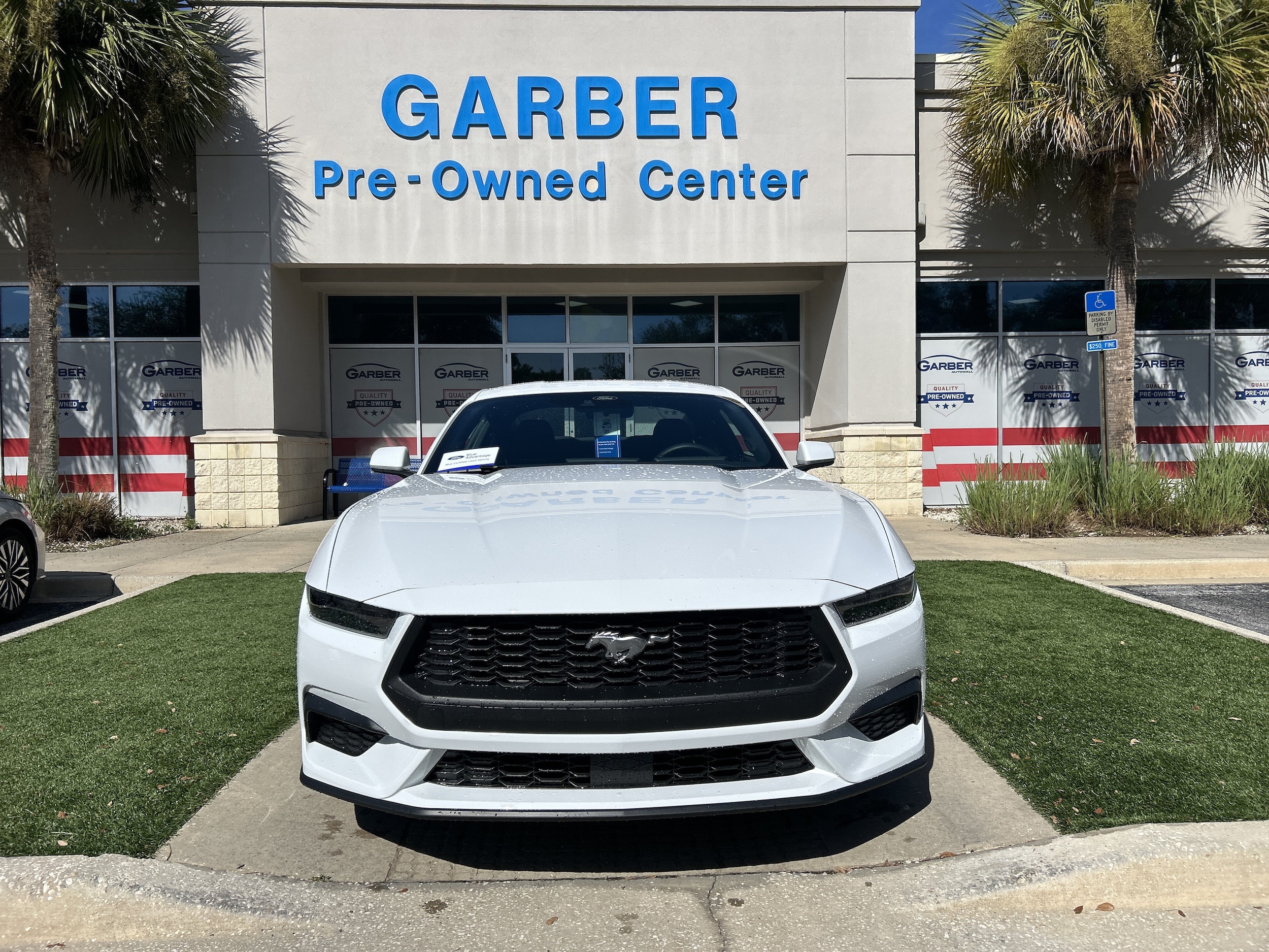 2026 Ford Mustang EcoBoost - Photo 14