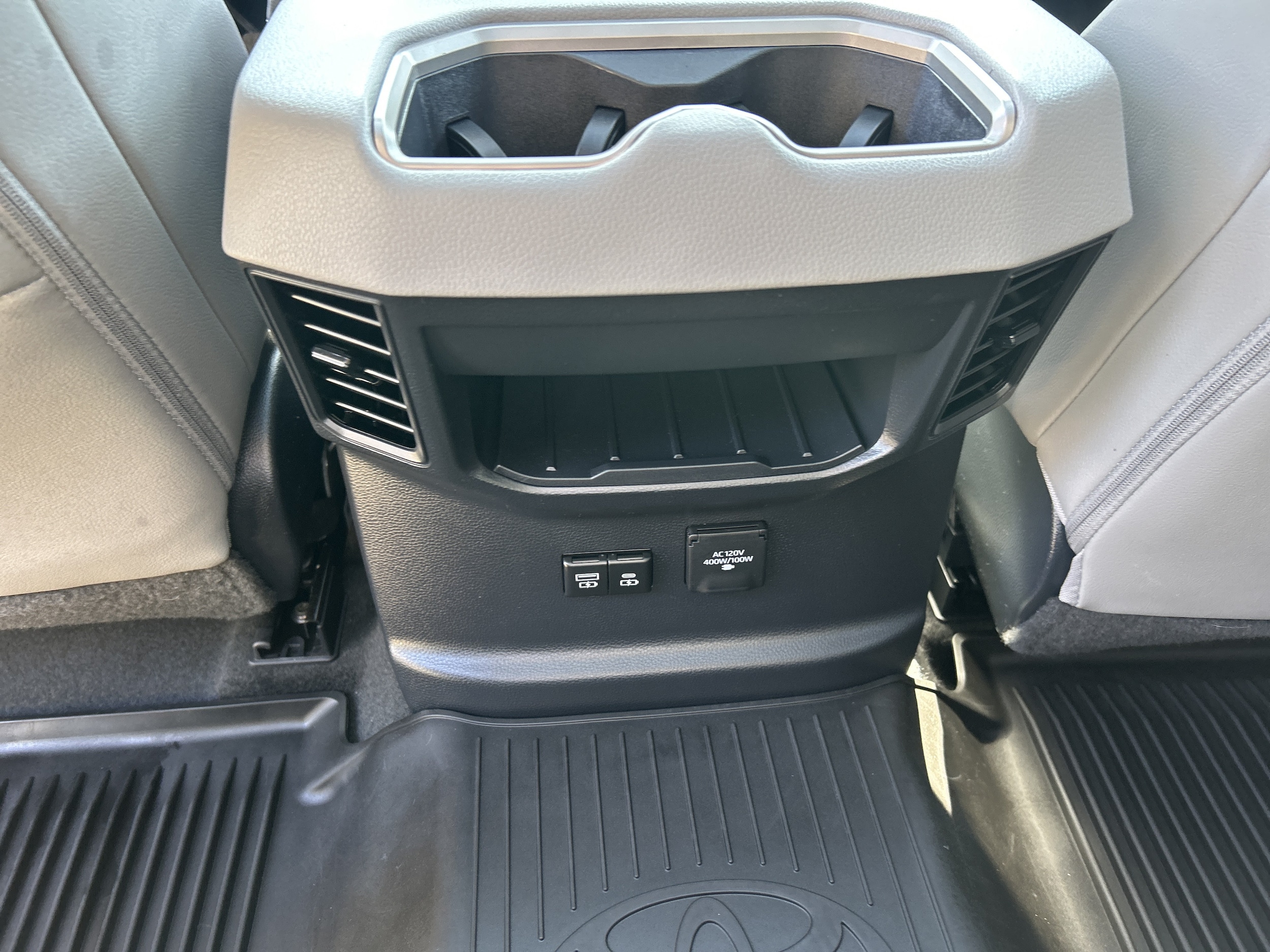 2024 Toyota Tundra Limited - Photo 27