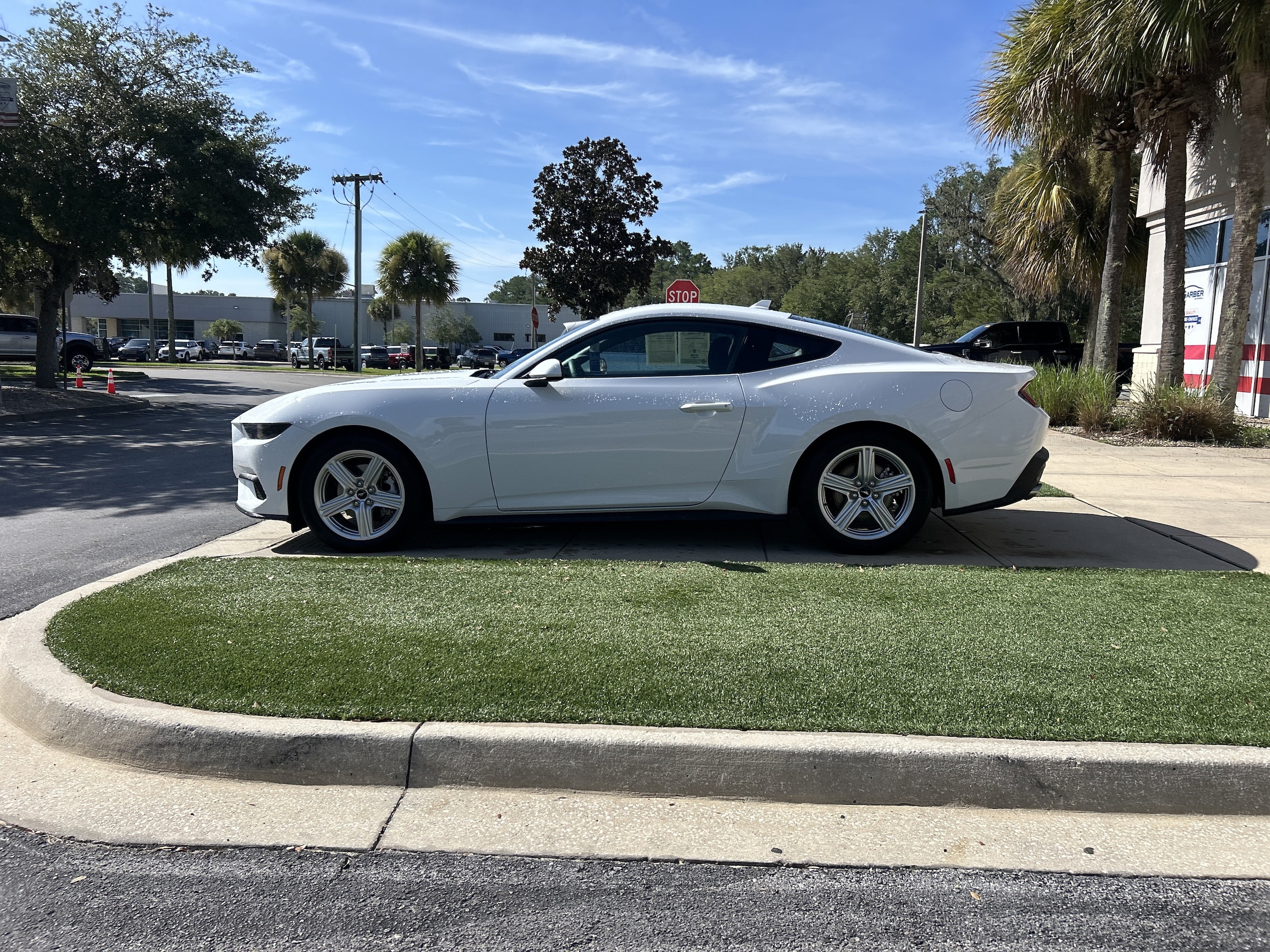 2026 Ford Mustang EcoBoost - Photo 10