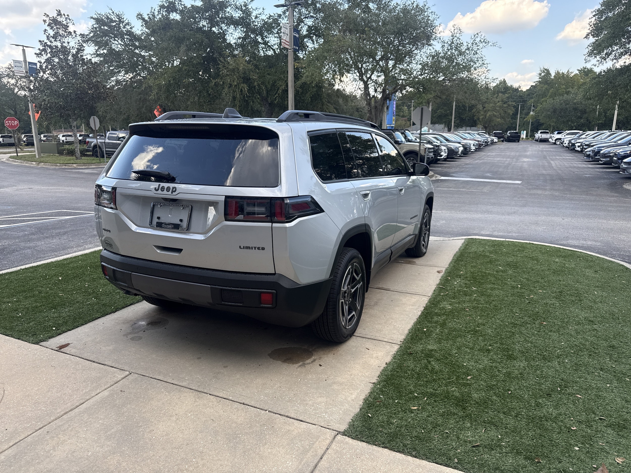 2026 Jeep Cherokee Limited - Photo 3