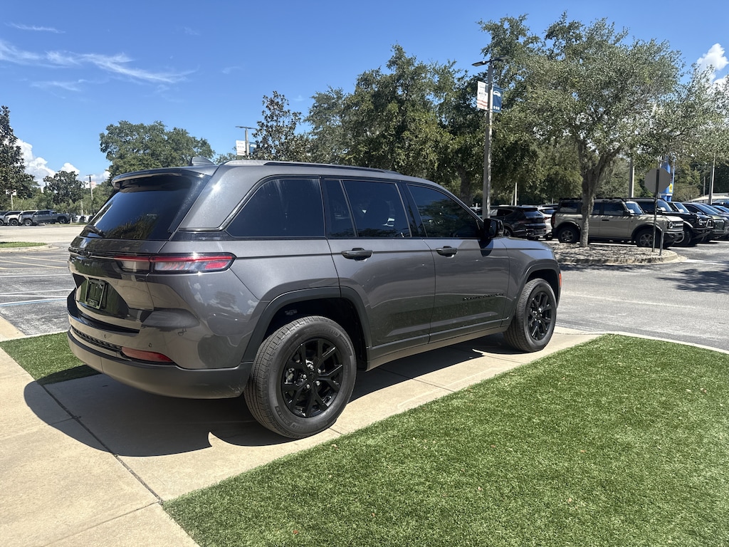Certified 2025 Jeep Grand Cherokee Altitude SUV