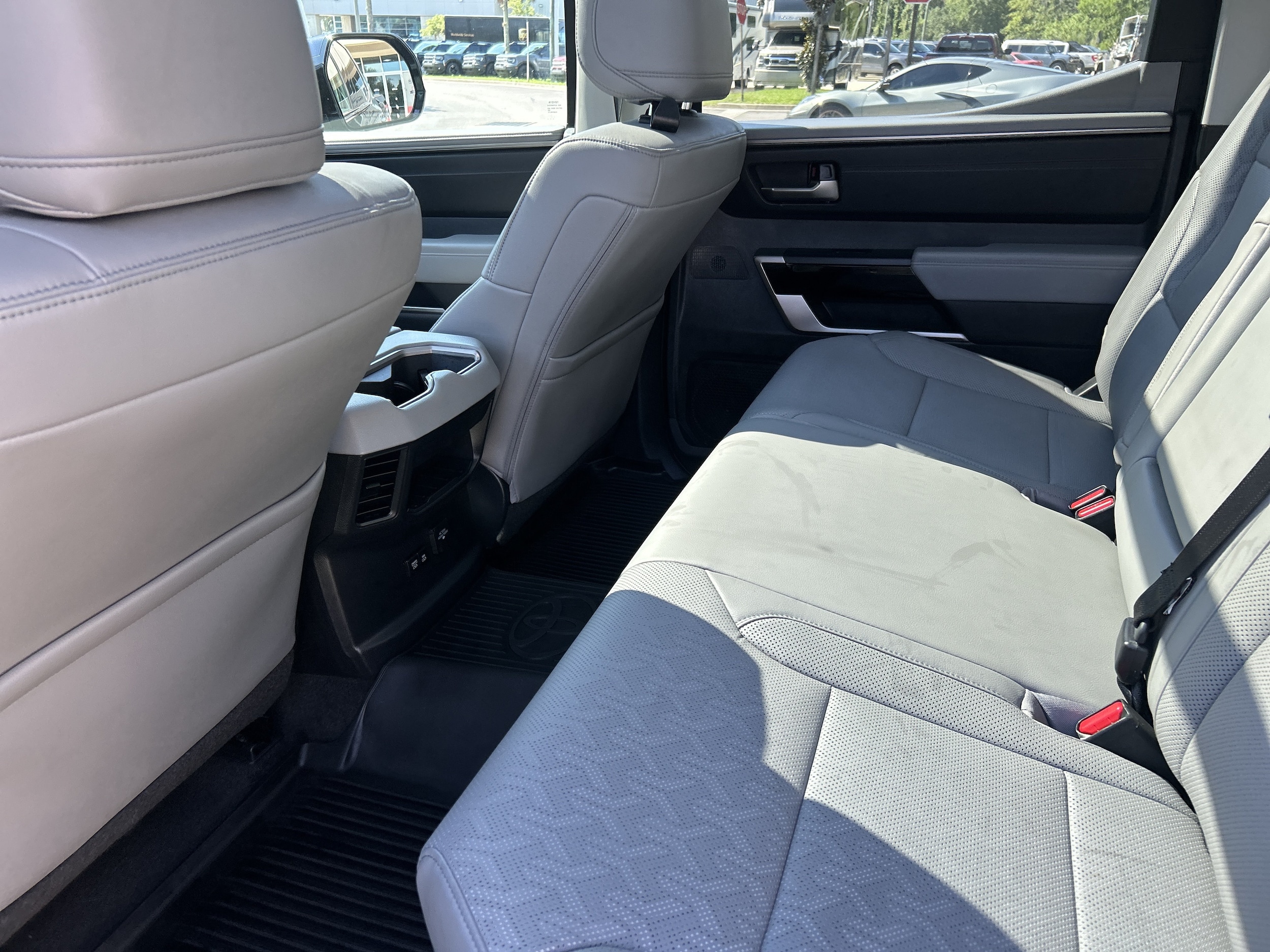 2024 Toyota Tundra Limited - Photo 25