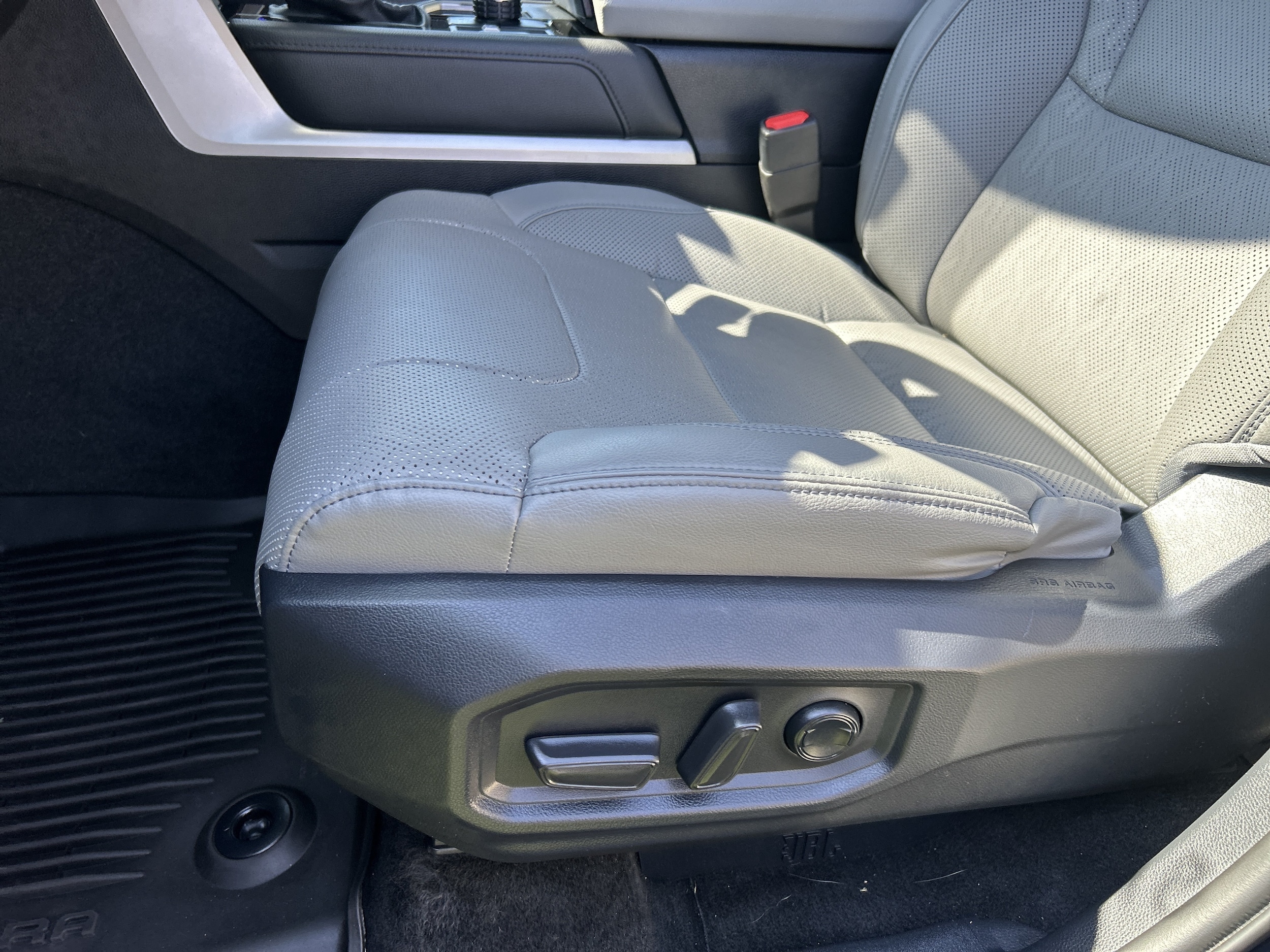 2024 Toyota Tundra Limited - Photo 18
