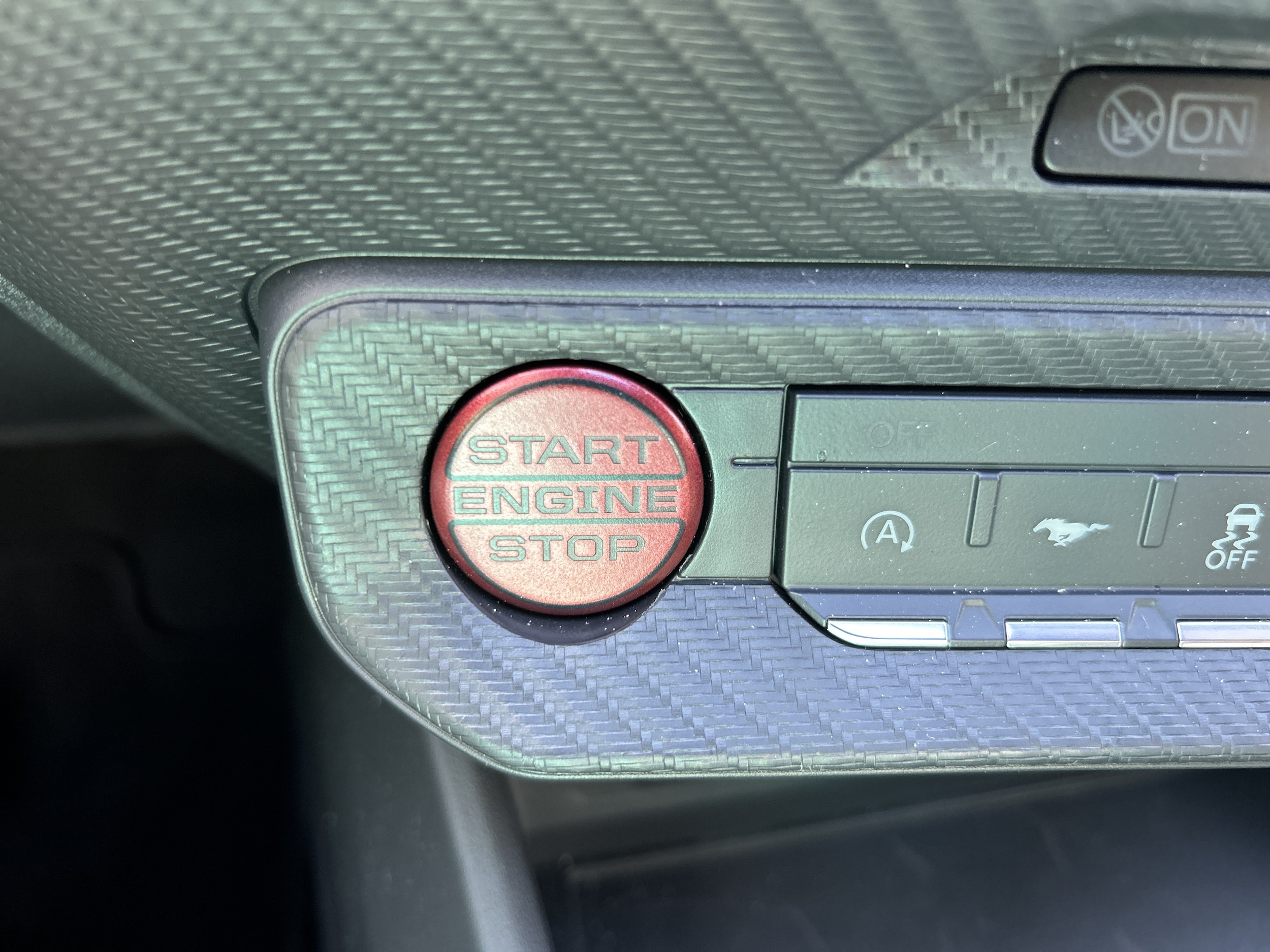 2026 Ford Mustang EcoBoost - Photo 28