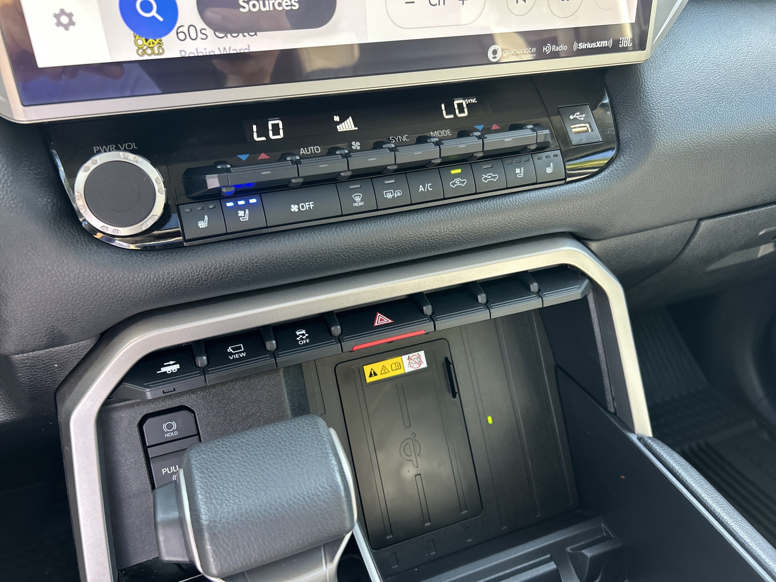 2024 Toyota Tundra Limited - Photo 33