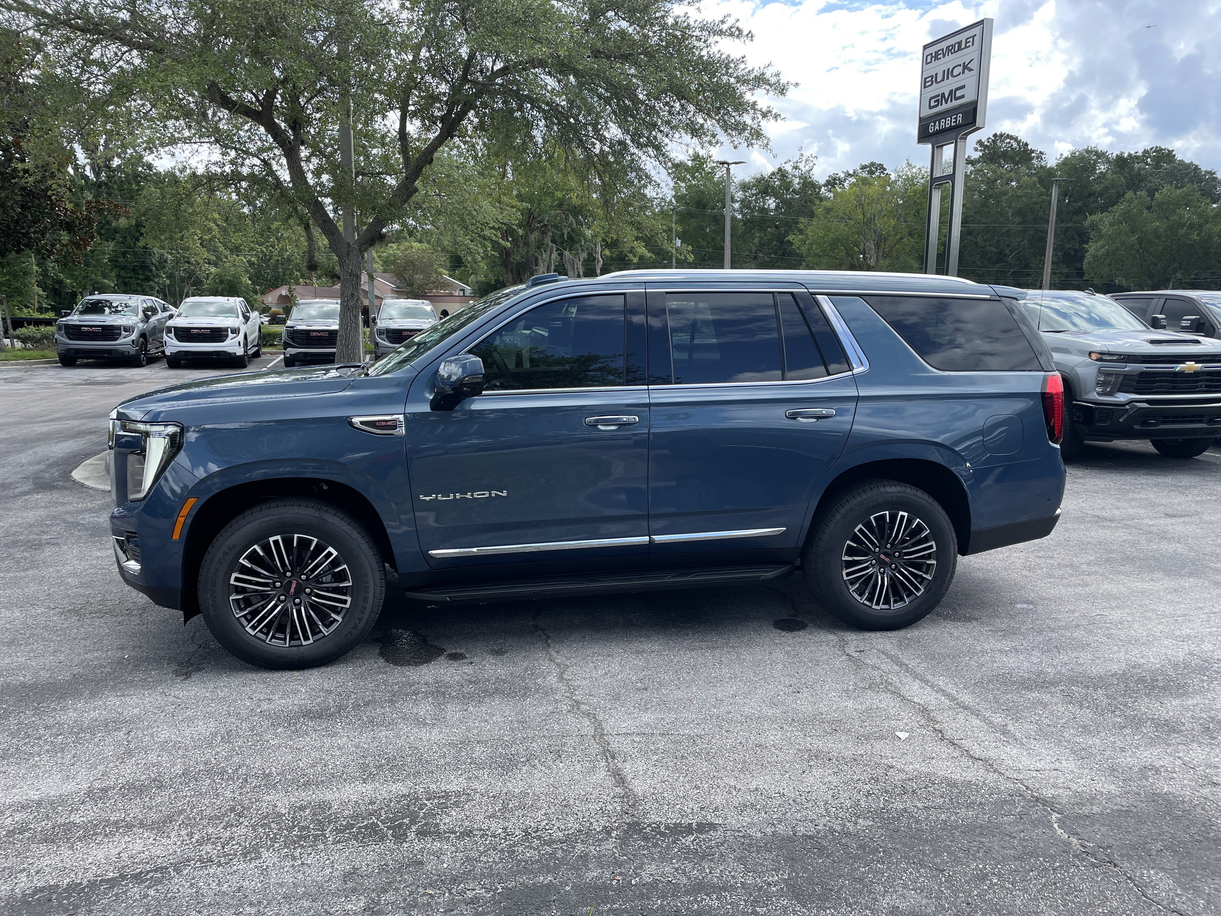 New 2026 GMC Yukon Elevation SUV