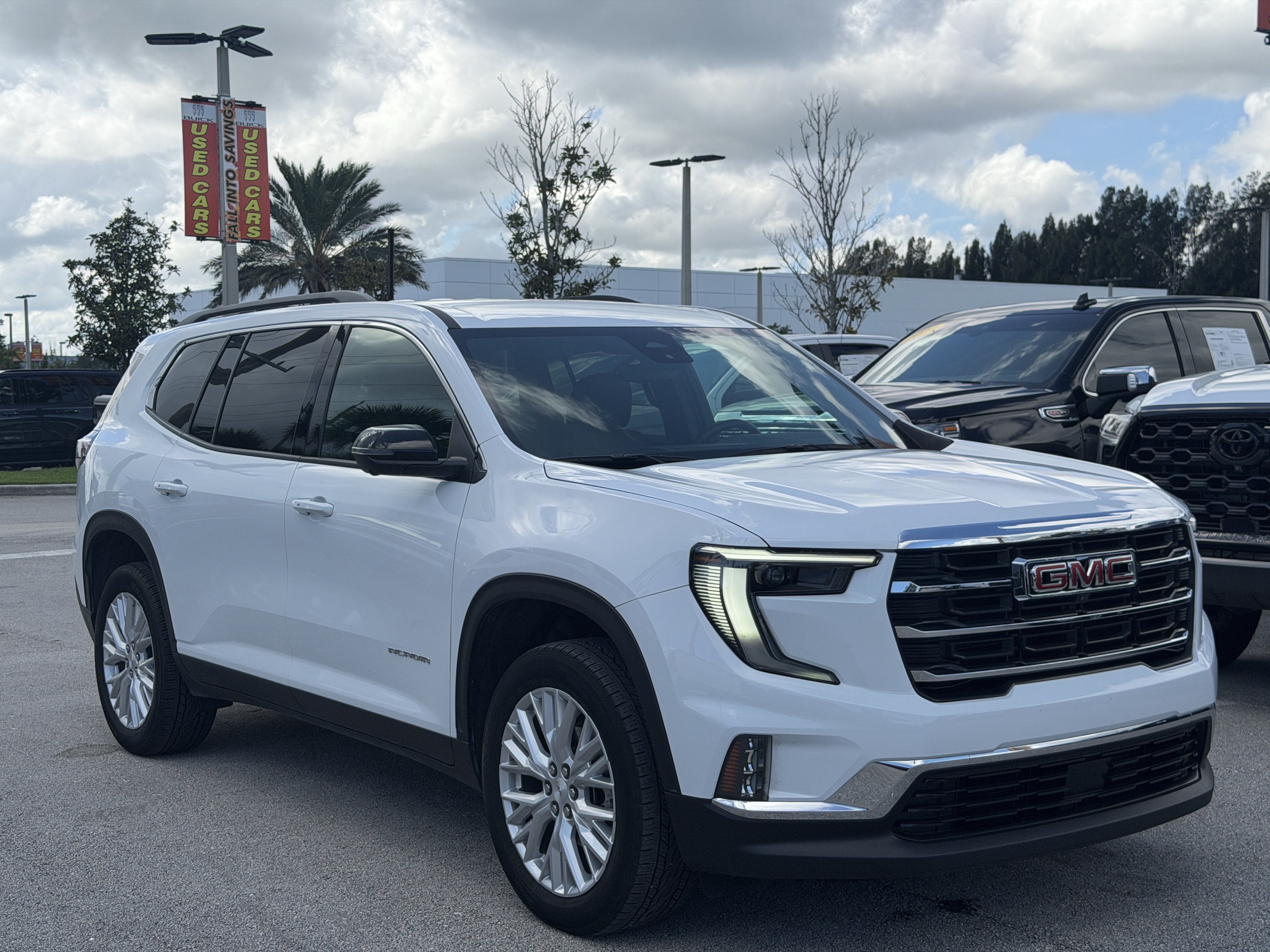 Used 2026 GMC Acadia Elevation SUV