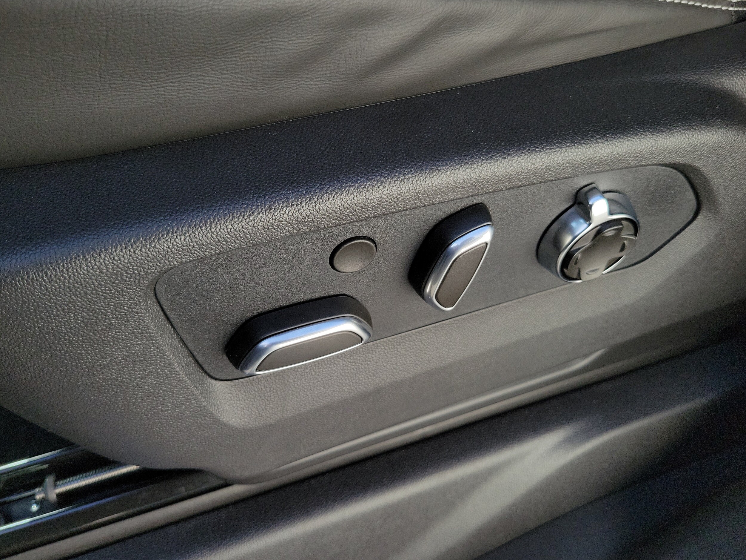 2026 GMC Sierra 1500 AT4X - Photo 23