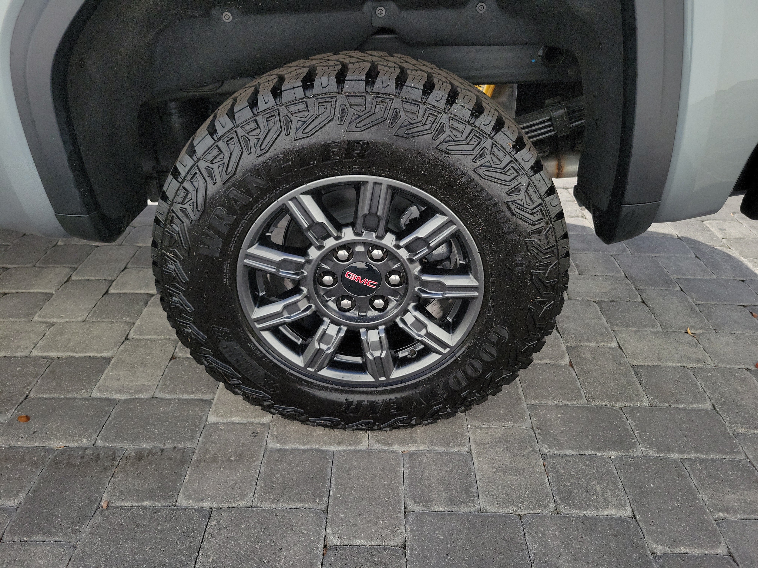 2026 GMC Sierra 1500 AT4X - Photo 11