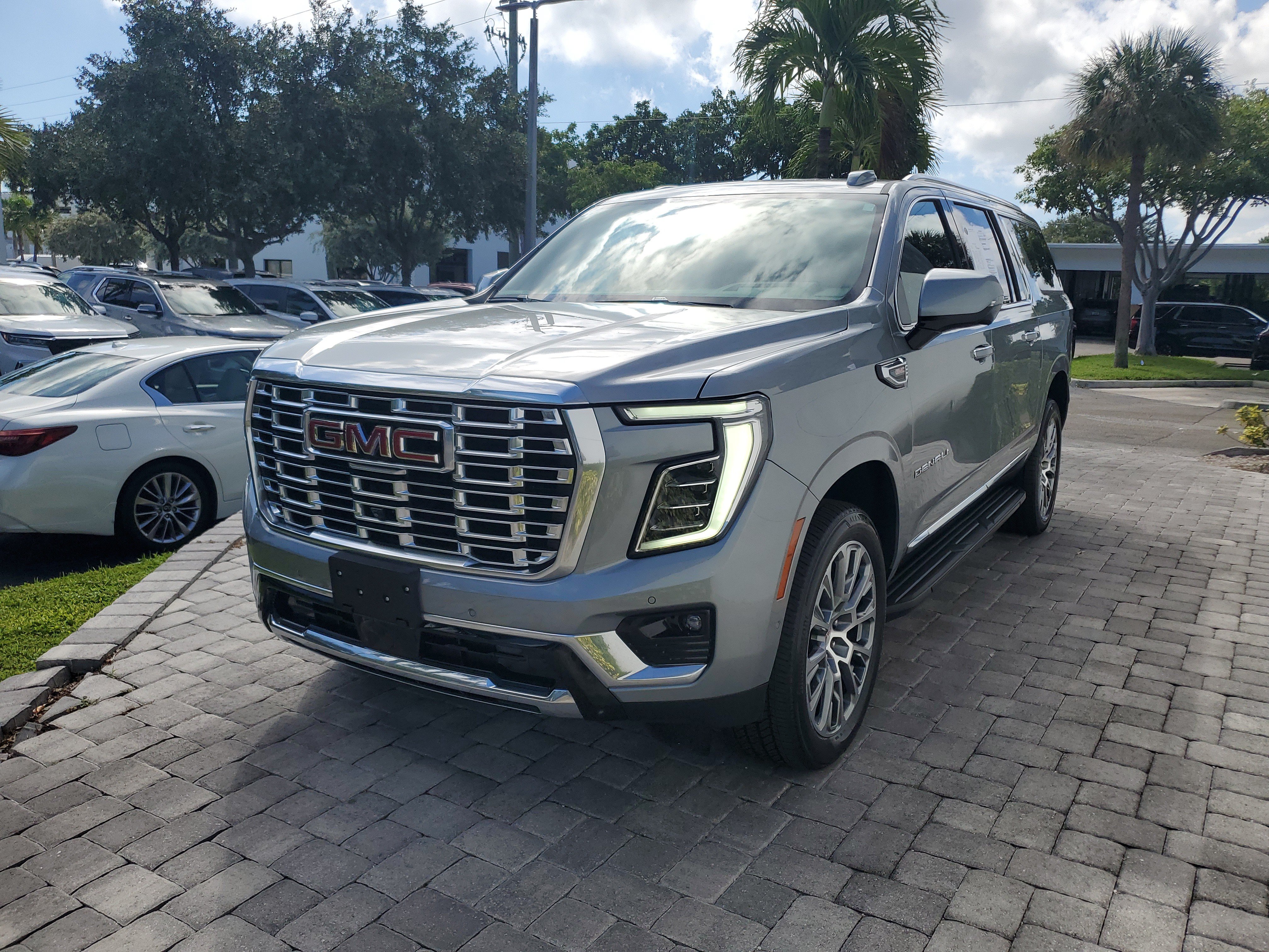 Used 2025 GMC Yukon XL Denali SUV