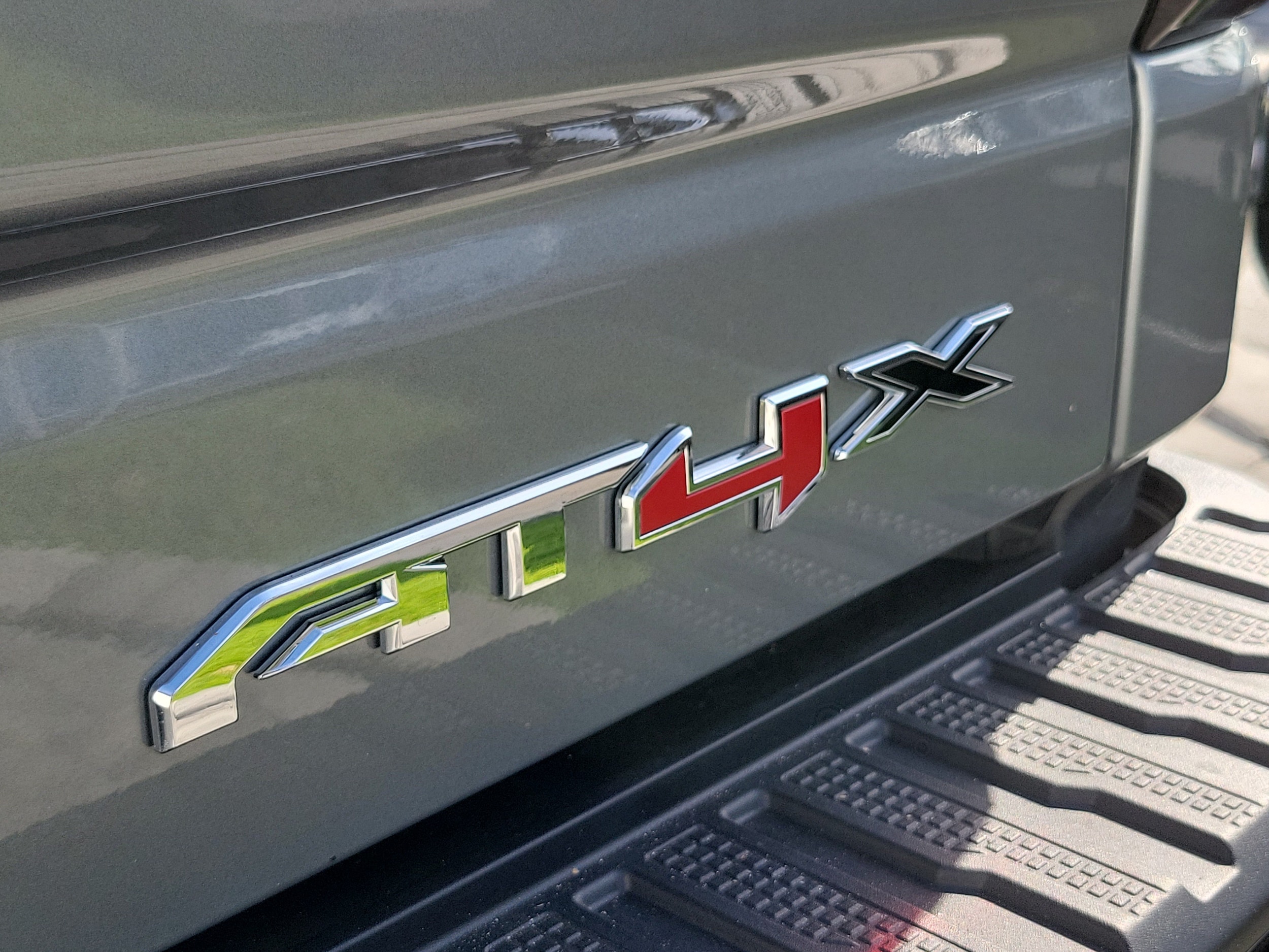 2026 GMC Sierra 1500 AT4X - Photo 7