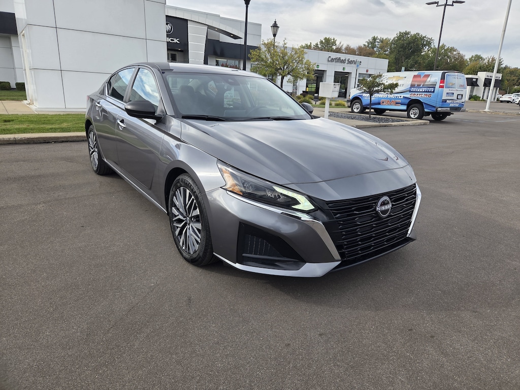Used 2025 Nissan Altima SV Sedan