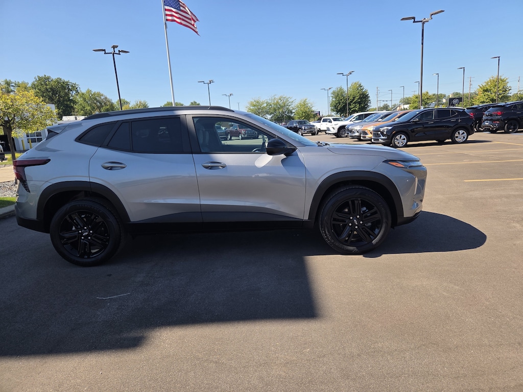 Used 2025 Chevrolet Trax Activ SUV