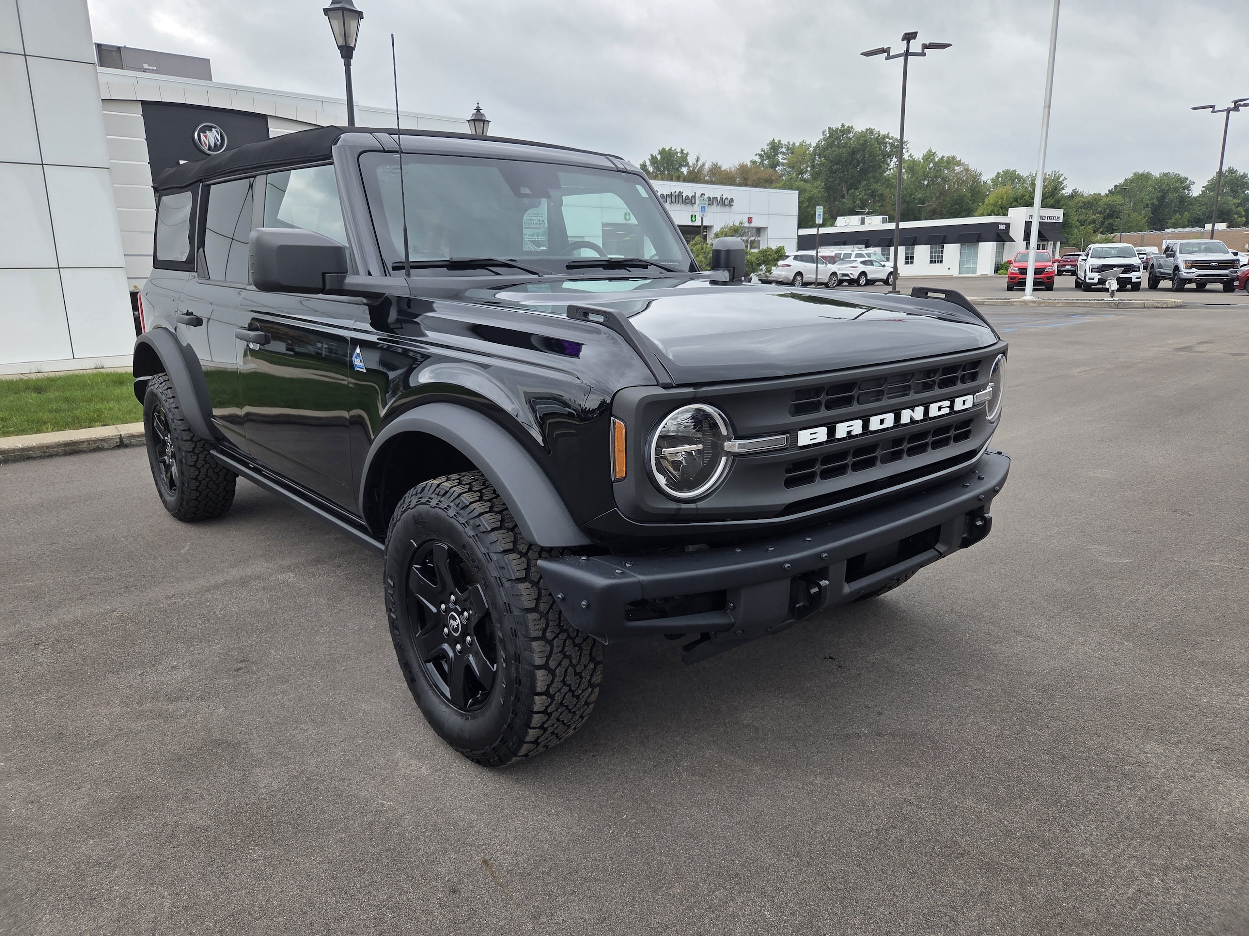2024 Ford Bronco 4-Door Black Diamond