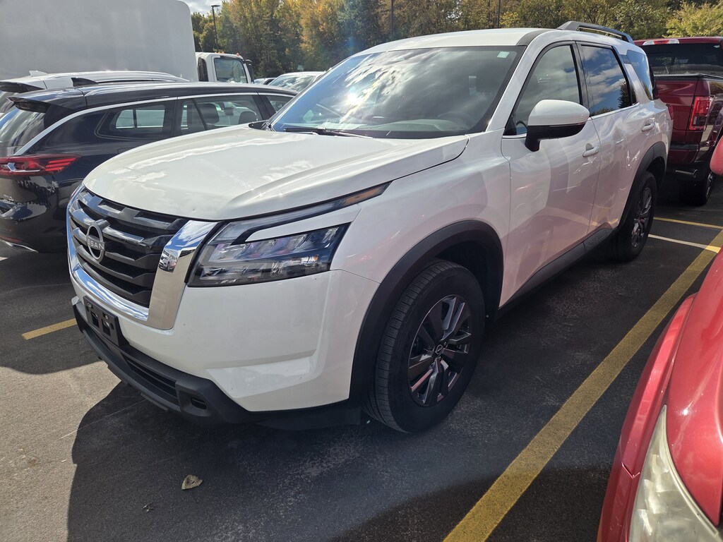 Used 2025 Nissan Pathfinder SV SUV