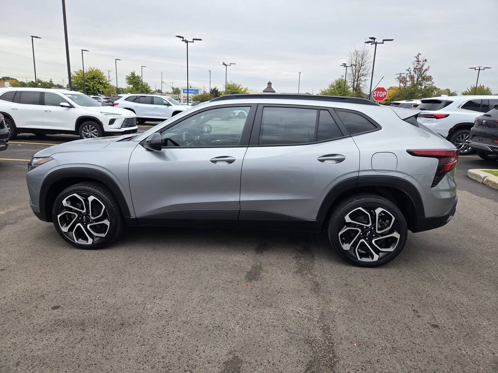 Used 2024 Chevrolet Trax 2RS SUV