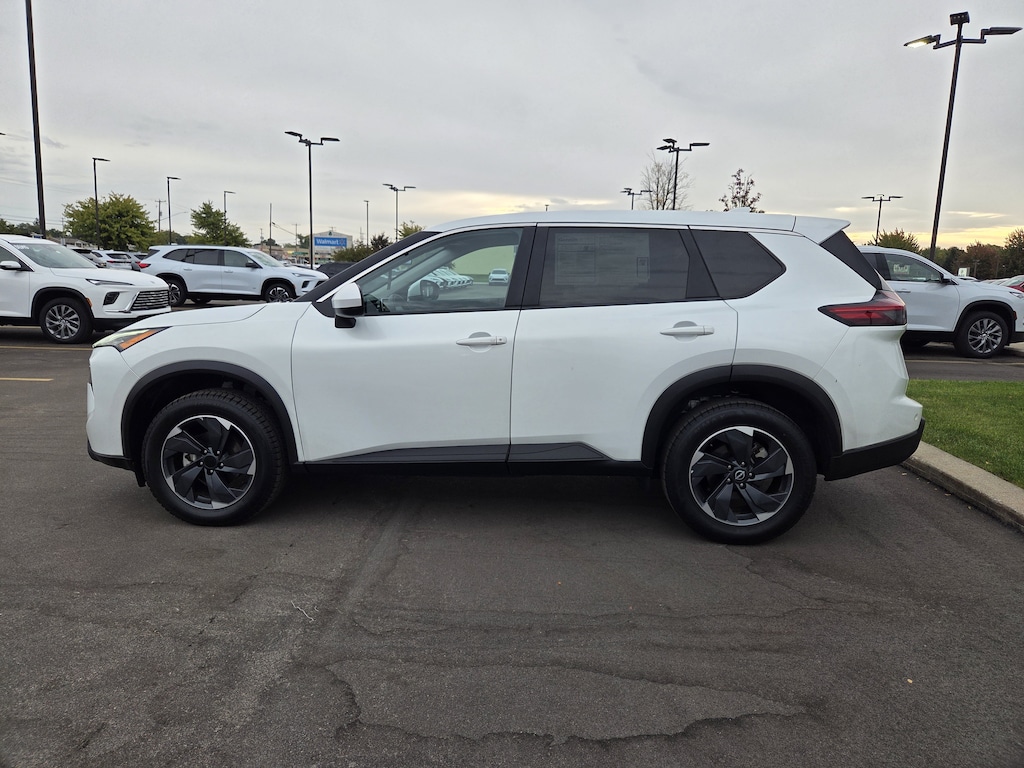 Used 2024 Nissan Rogue SV SUV