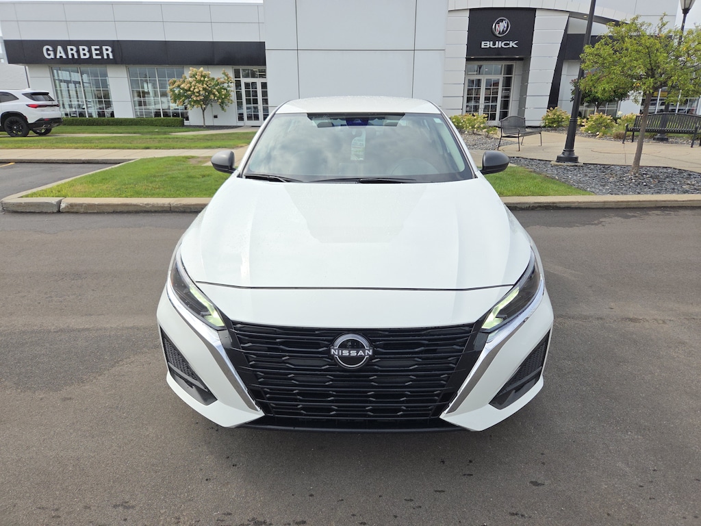 Used 2025 Nissan Altima SV Sedan