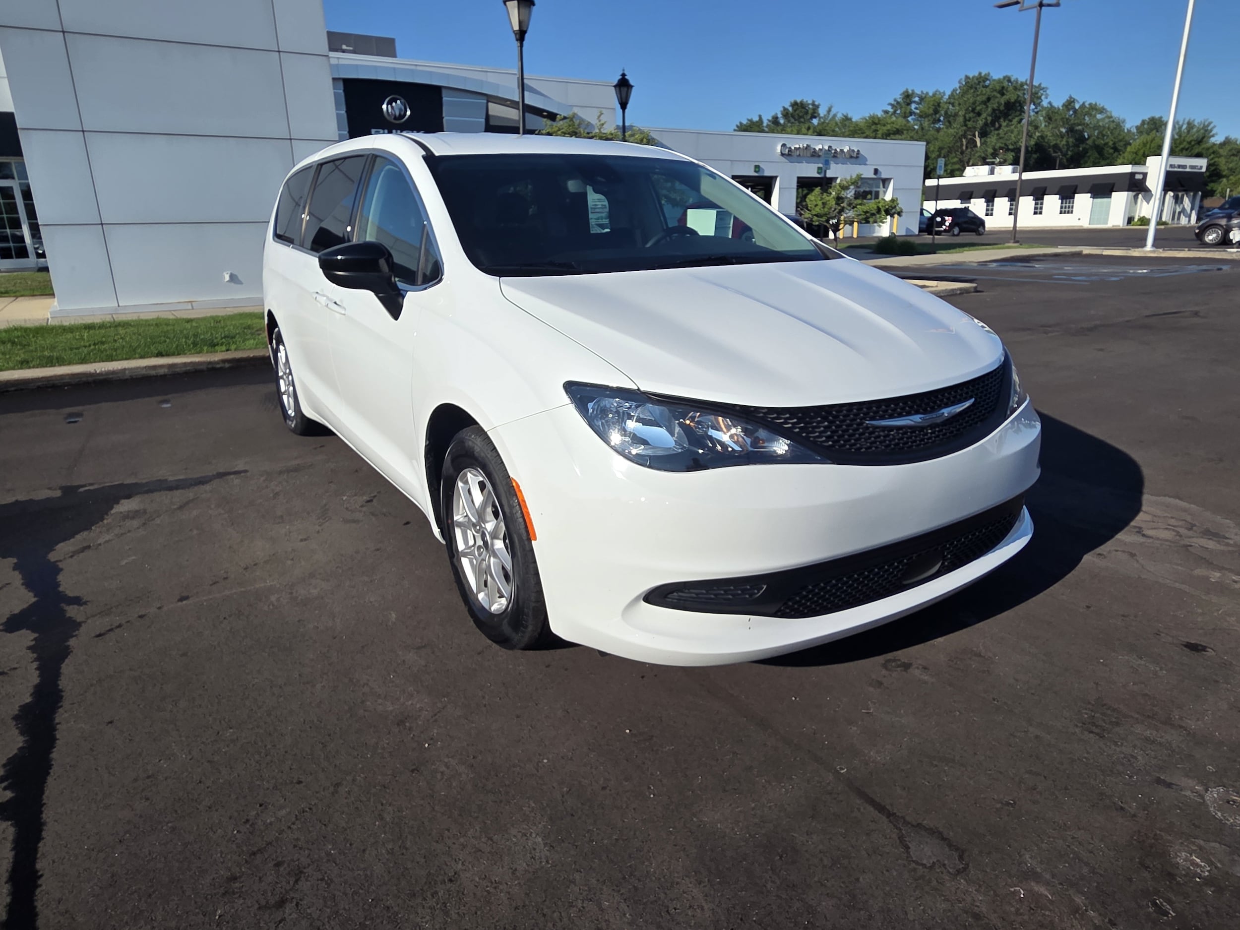 2024 Chrysler Voyager