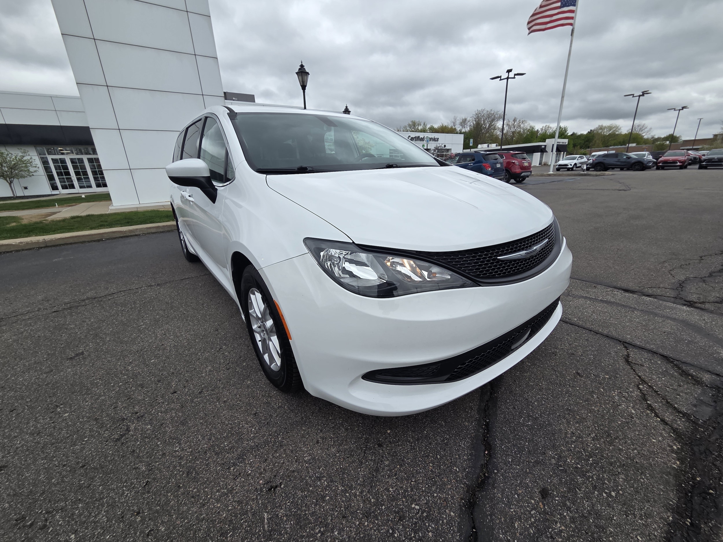 2022 Chrysler Voyager