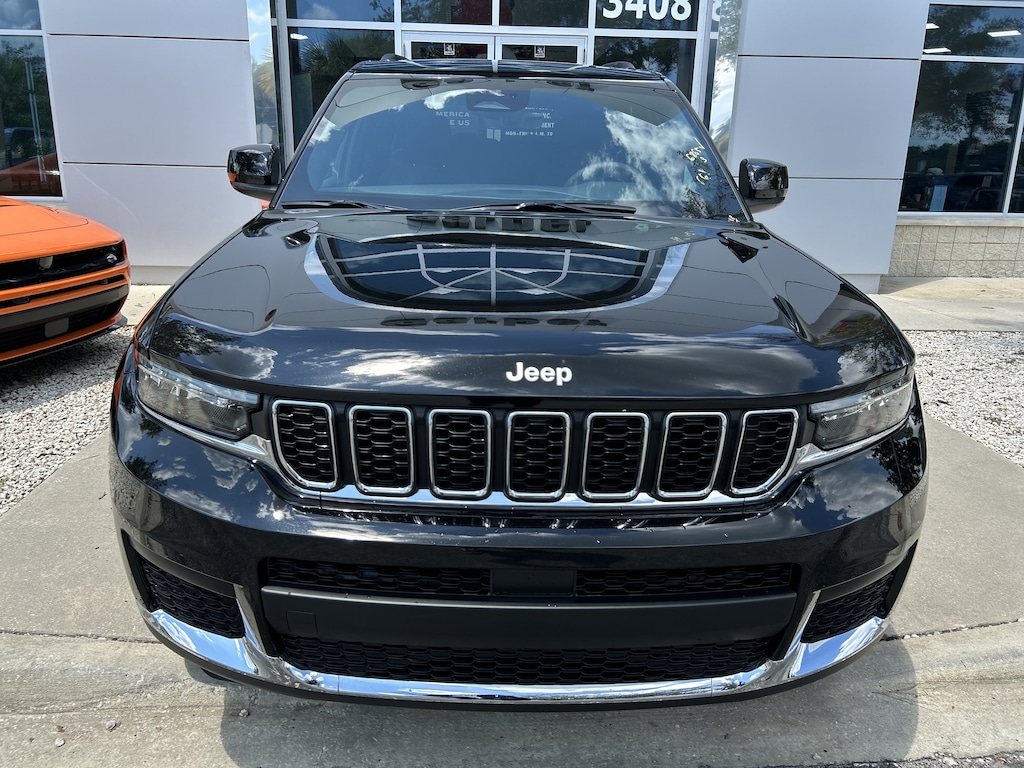 New 2026 Jeep Grand Cherokee L L LAREDO X 4X2 Sport Utility
