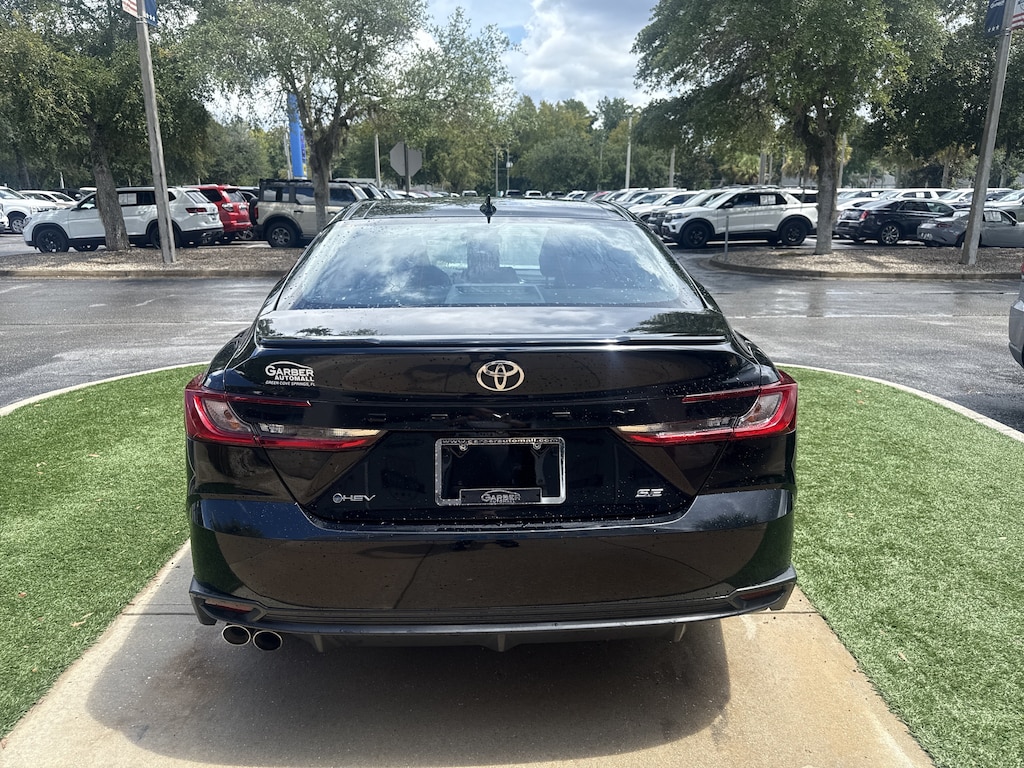 Used 2025 Toyota Camry SE Sedan