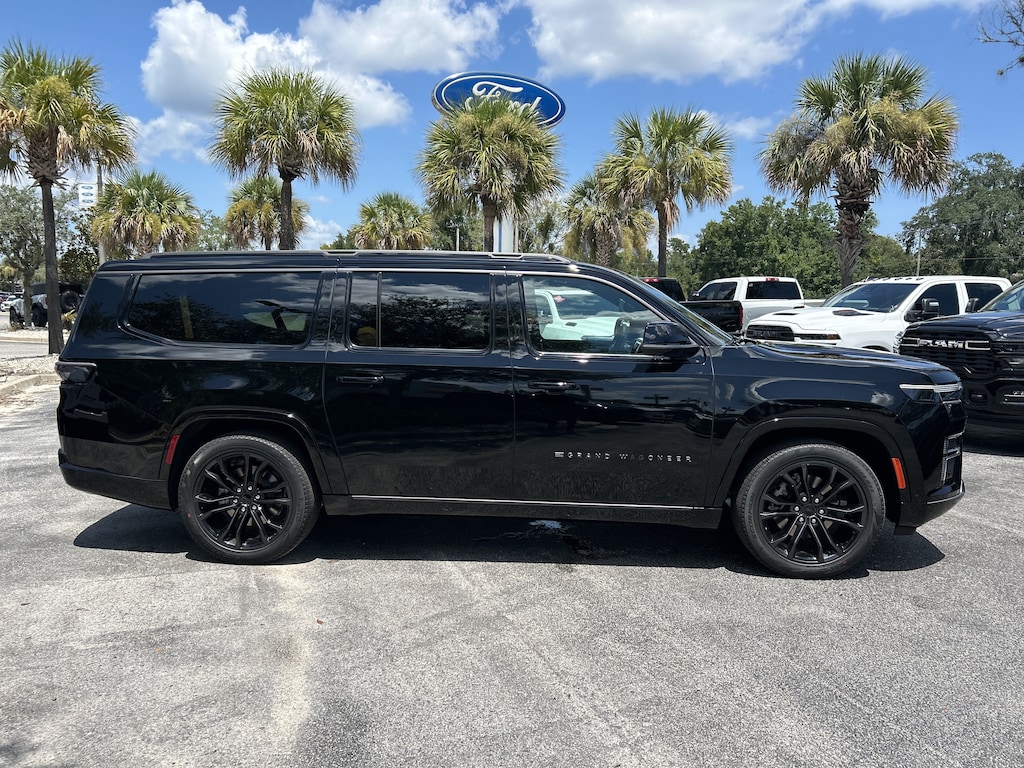 New 2026 Jeep Grand Wagoneer L L SUMMIT RESERVE 4X4 Sport Utility