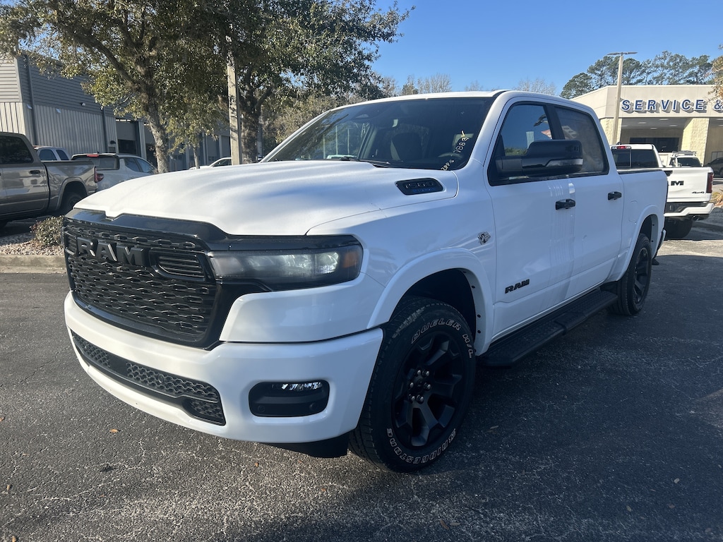 New 2026 Ram 1500 BIG HORN CREW CAB 4X4 5'7 BOX Pickup