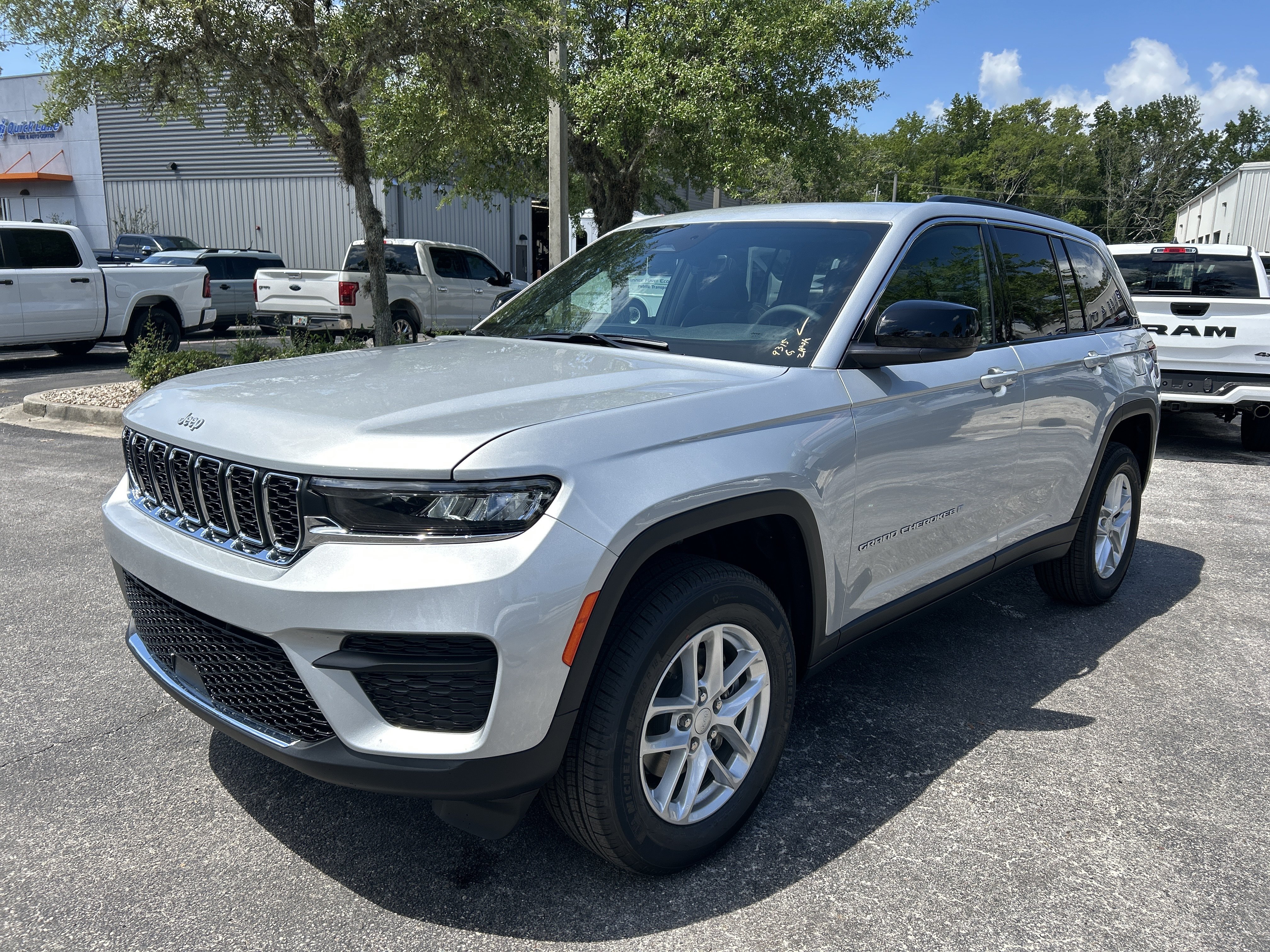 New 2026 Jeep Grand Cherokee LAREDO X 4X4 Sport Utility