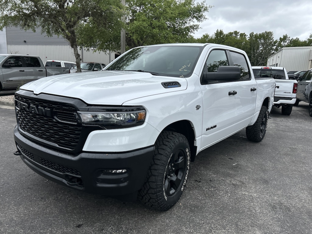 New 2026 Ram 1500 WARLOCK CREW CAB 4X4 5'7 BOX Pickup