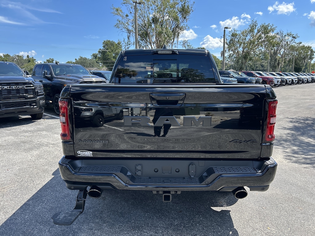 New 2027 Ram 1500 LARAMIE CREW CAB 4X4 5'7 BOX Pickup