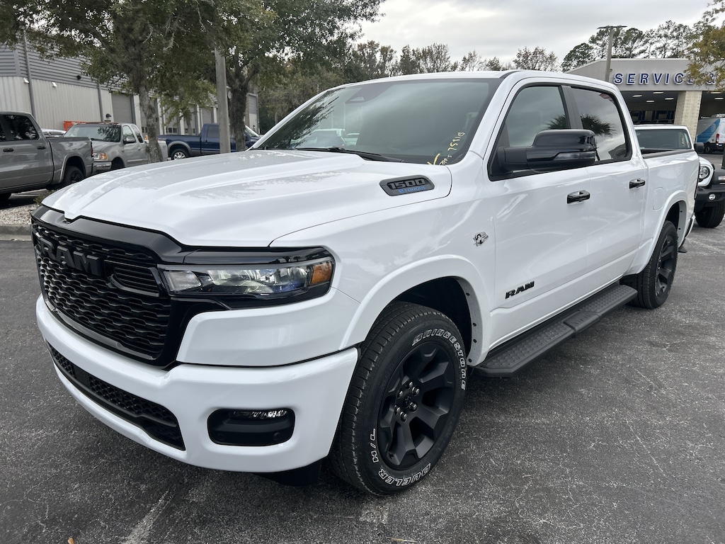 New 2026 Ram 1500 BIG HORN CREW CAB 4X4 5'7 BOX Pickup