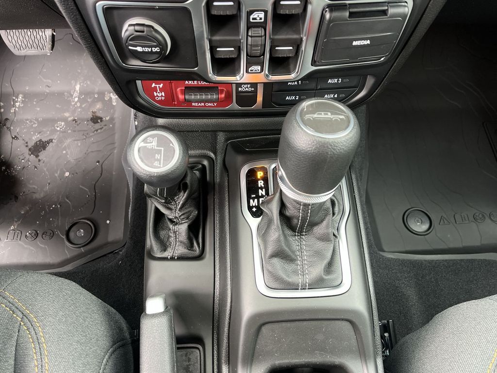 2026 Jeep Gladiator Willys - Photo 21