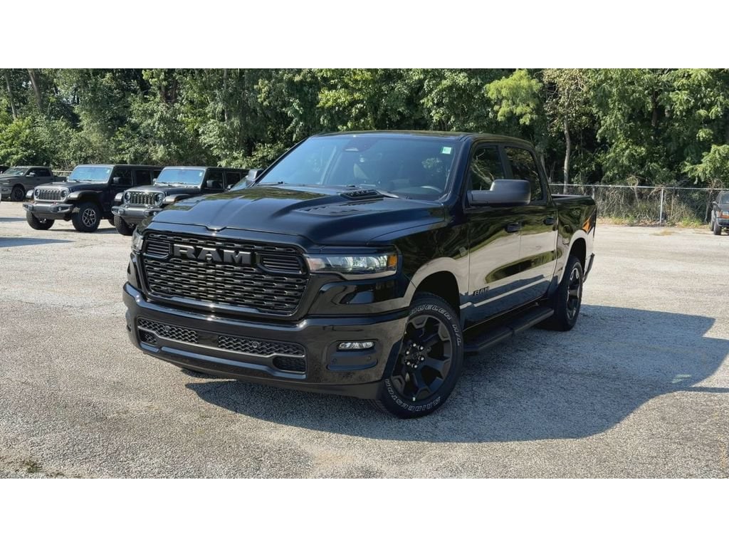 New 2027 Ram 1500 EXPRESS CREW CAB 4X4 5'7 BOX Pickup