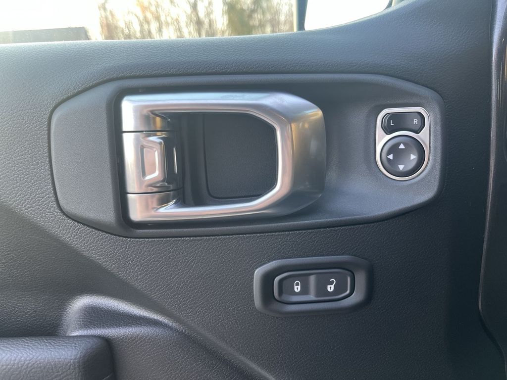 2026 Jeep Gladiator Mojave - Photo 14