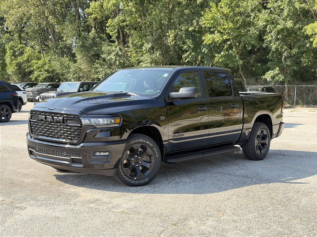 New 2027 Ram 1500 EXPRESS CREW CAB 4X4 5'7 BOX Pickup
