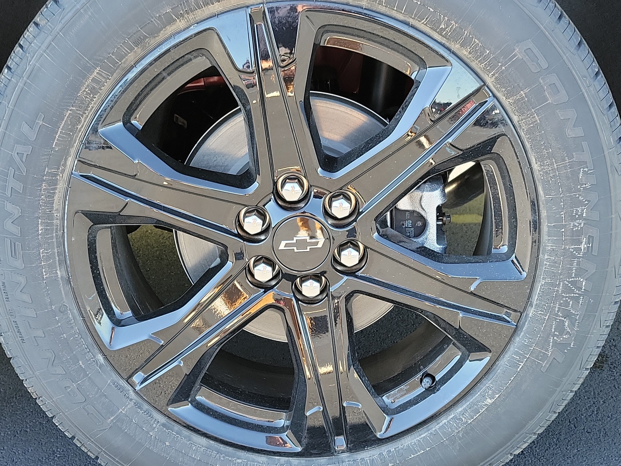 2027 Chevrolet Traverse LT - Photo 37