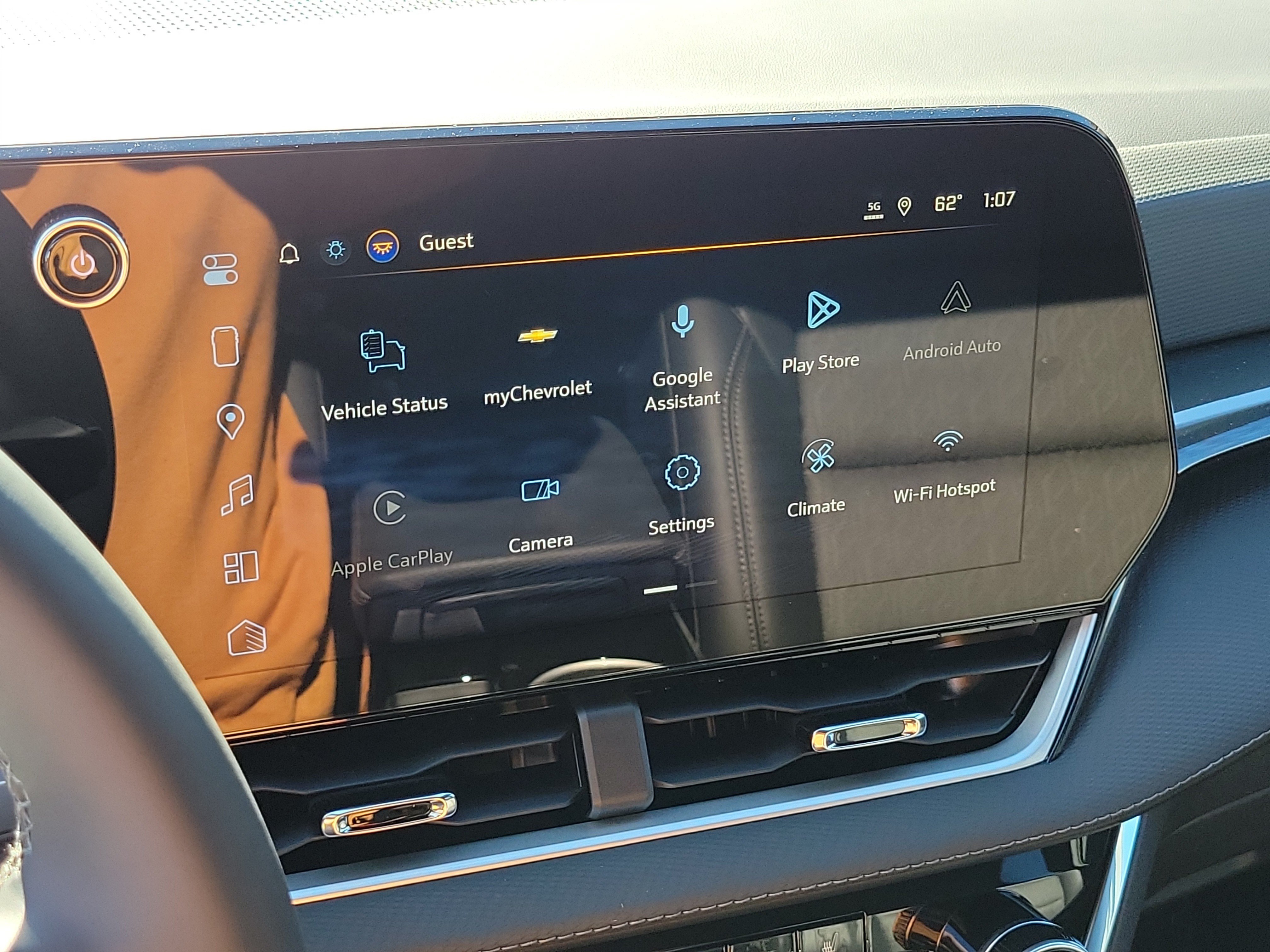 2027 Chevrolet Equinox LT - Photo 18