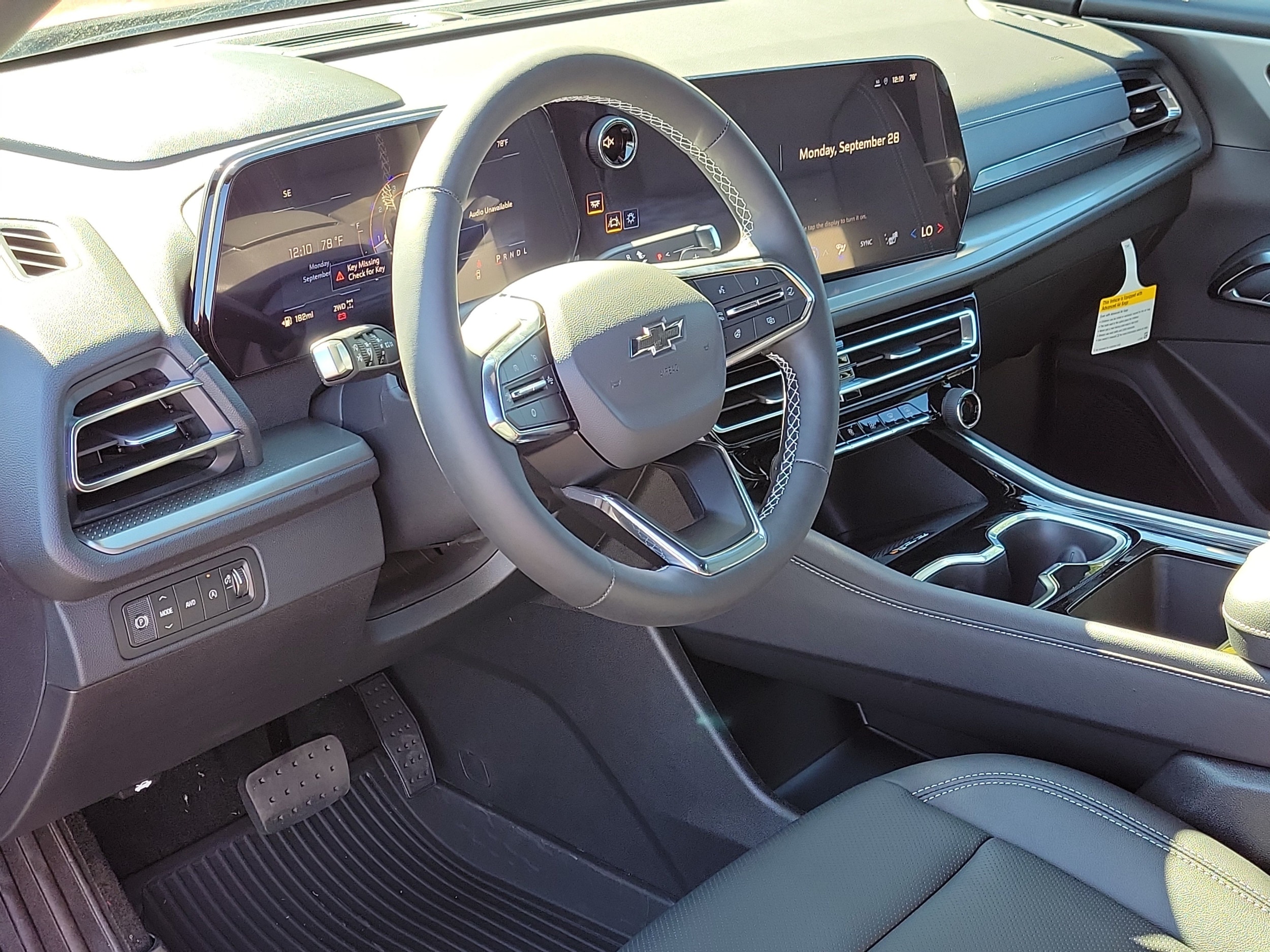 2027 Chevrolet Traverse LT - Photo 6