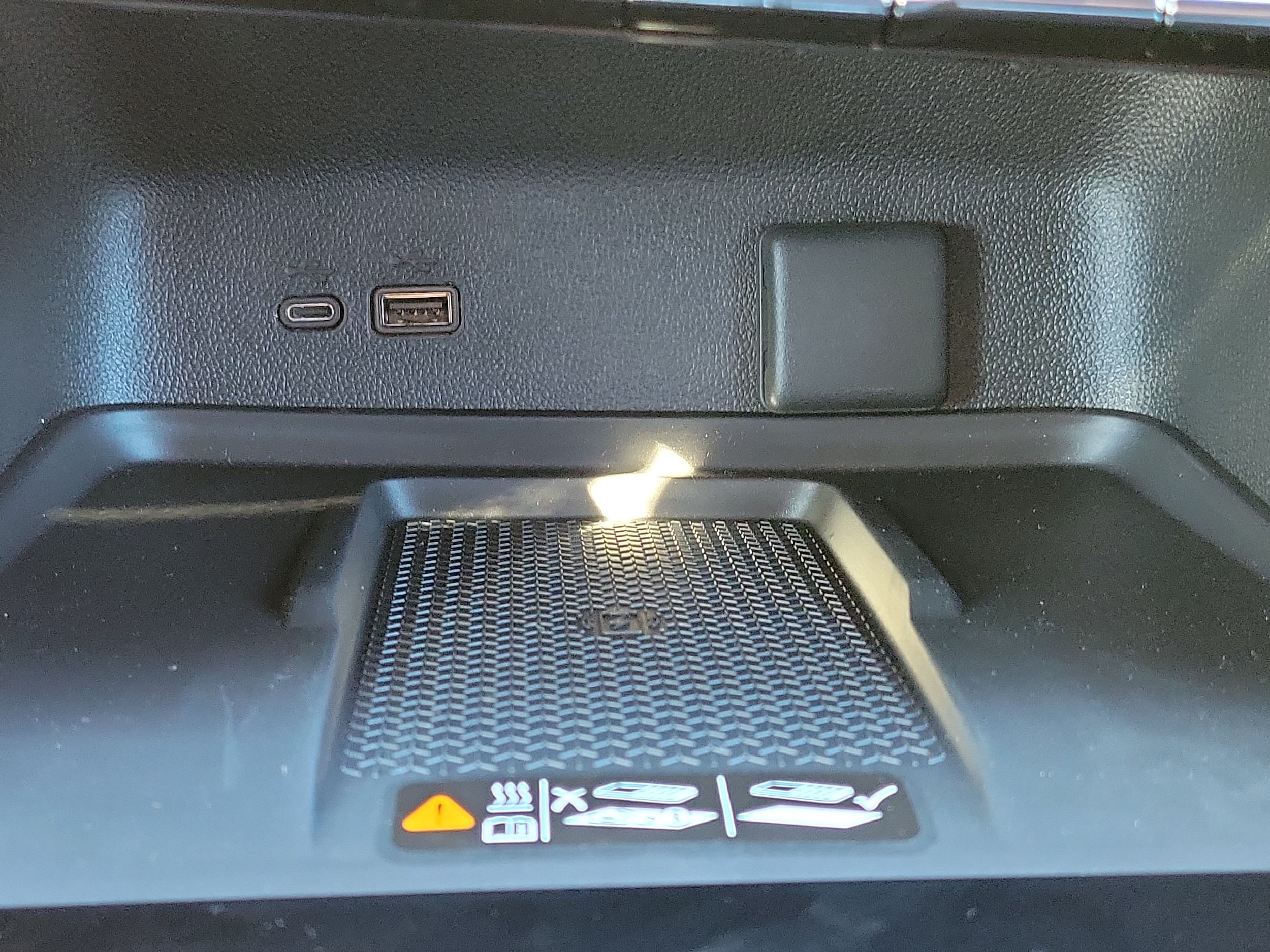 2027 Chevrolet Traverse LT - Photo 23