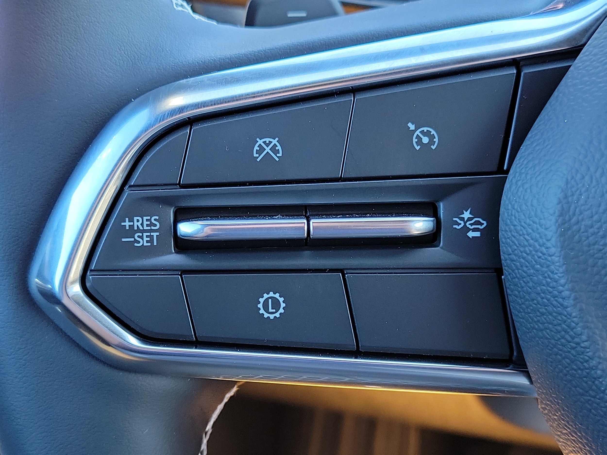2027 Chevrolet Traverse LT - Photo 12