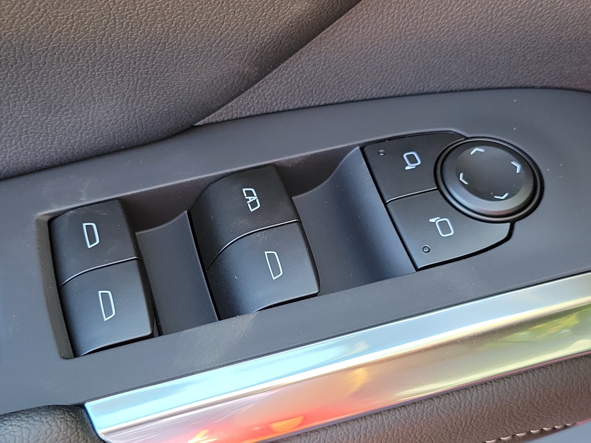 2027 Chevrolet Traverse LT - Photo 26