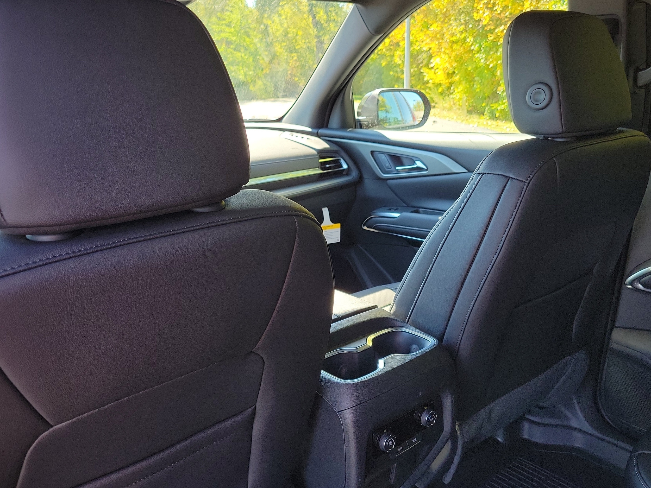 2027 Chevrolet Traverse LT - Photo 29