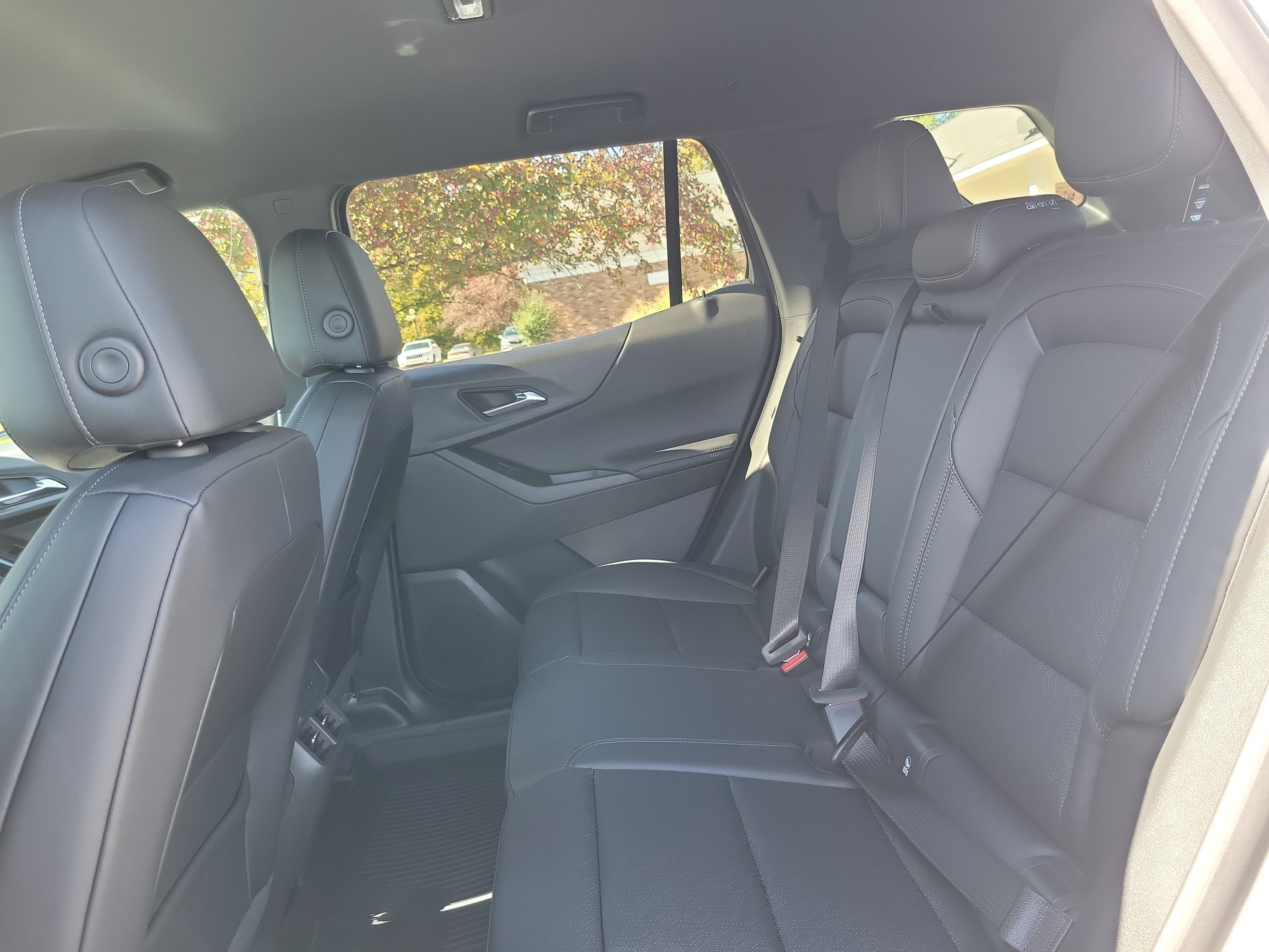 2027 Chevrolet Equinox LT - Photo 26