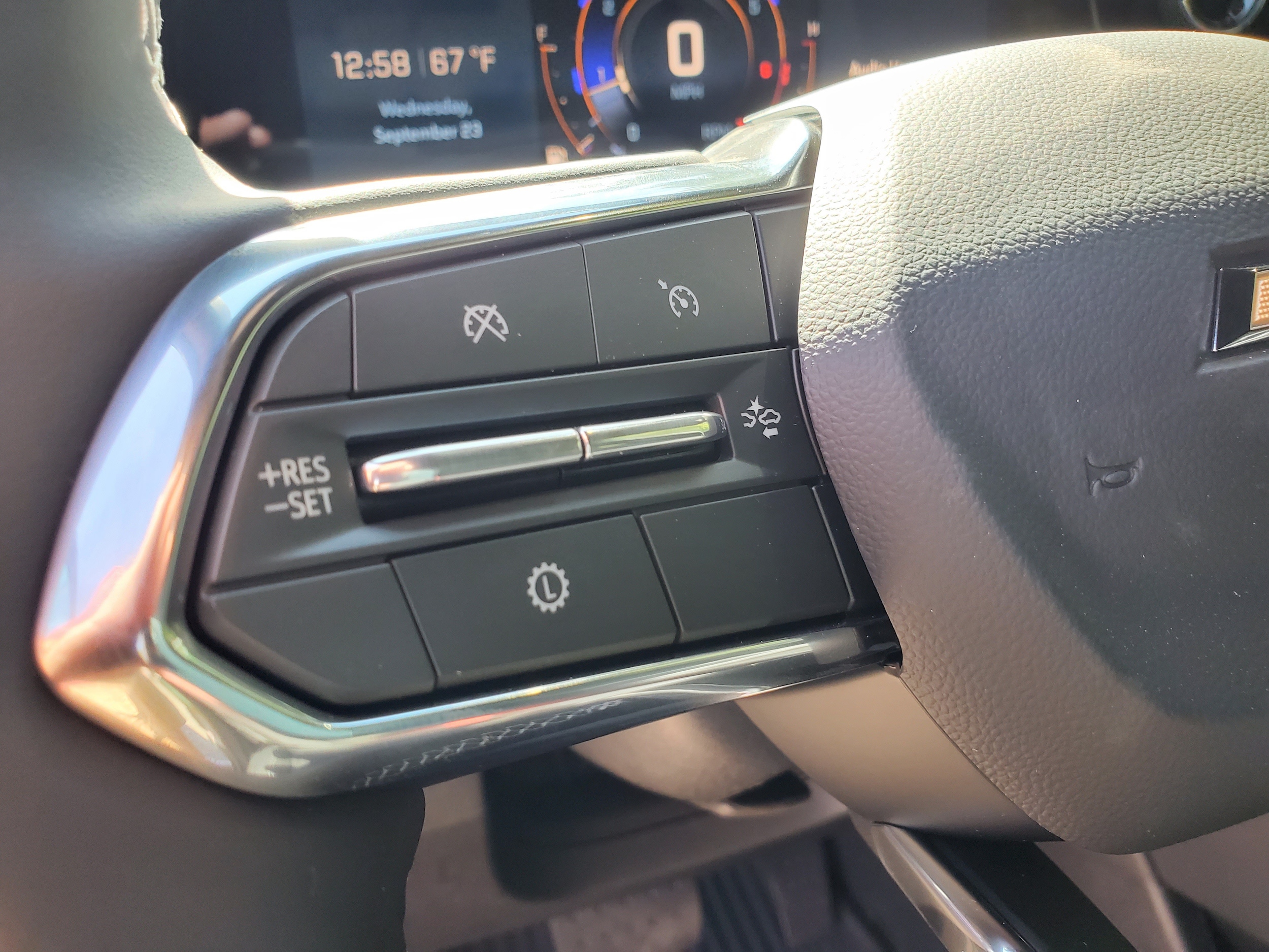 2027 Chevrolet Traverse LT - Photo 9