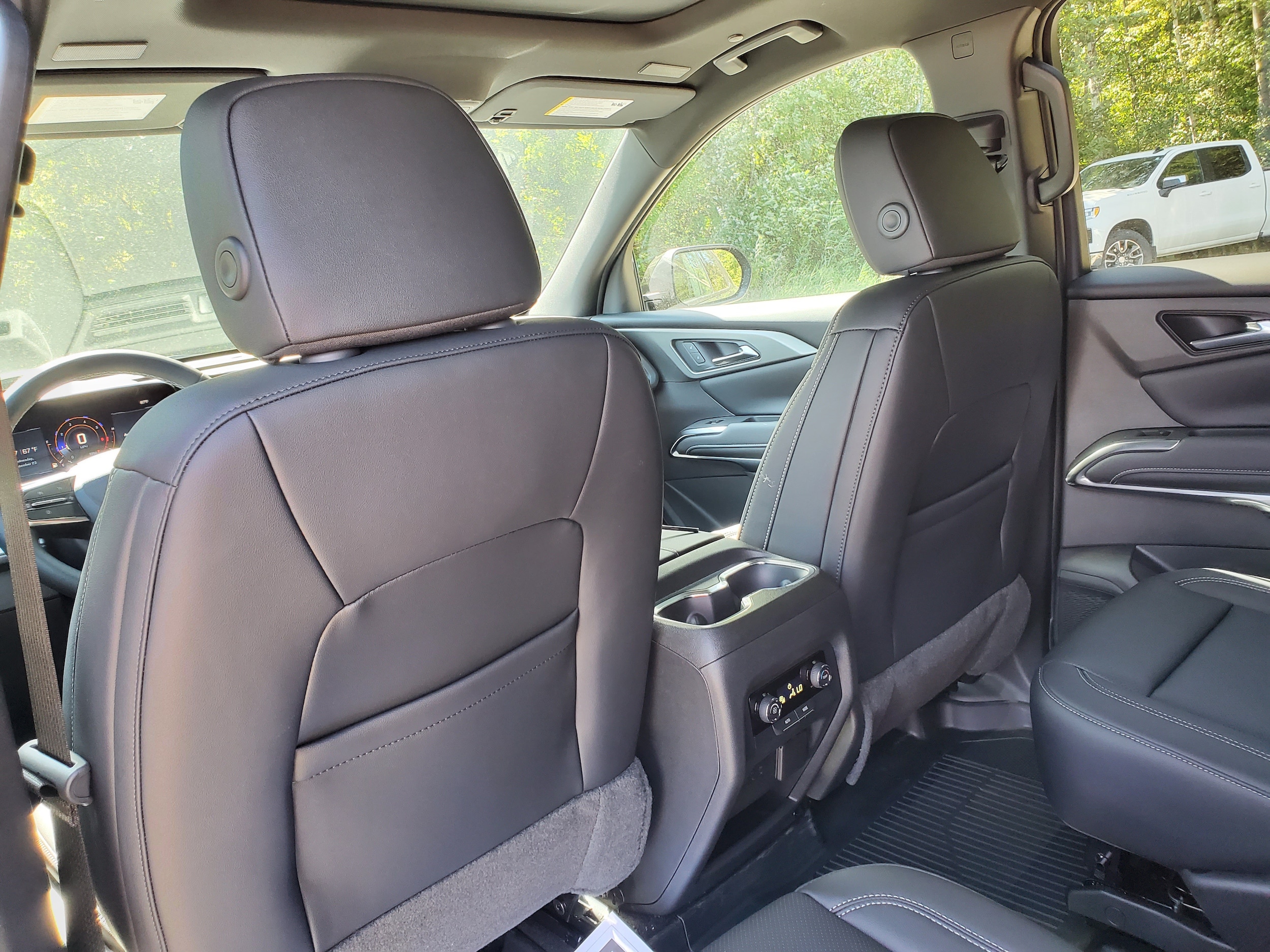 2027 Chevrolet Traverse LT - Photo 23