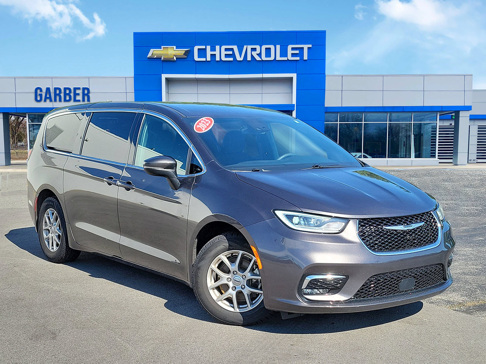2023 Chrysler Pacifica Touring